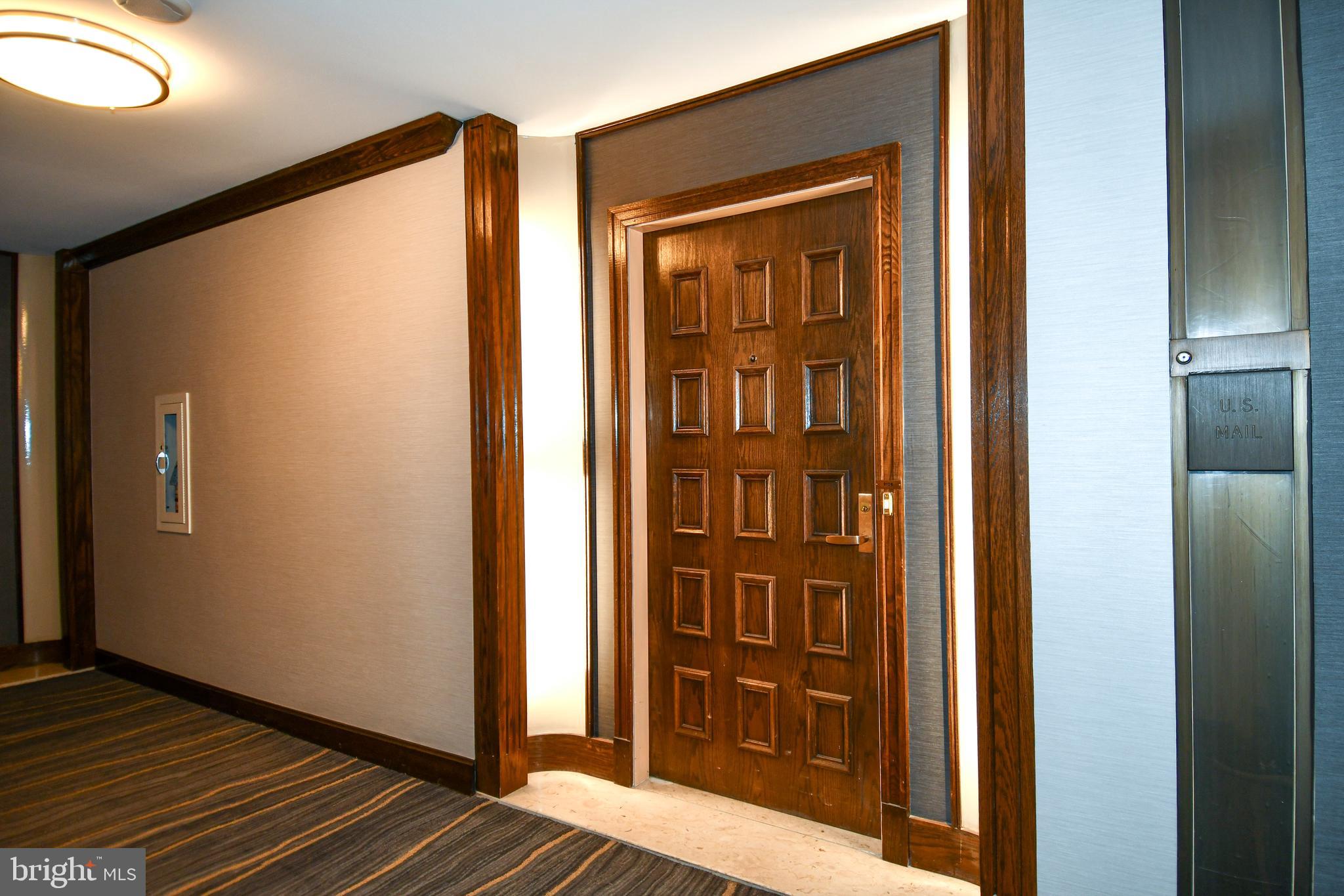 CRYSTAL CITY - Residential