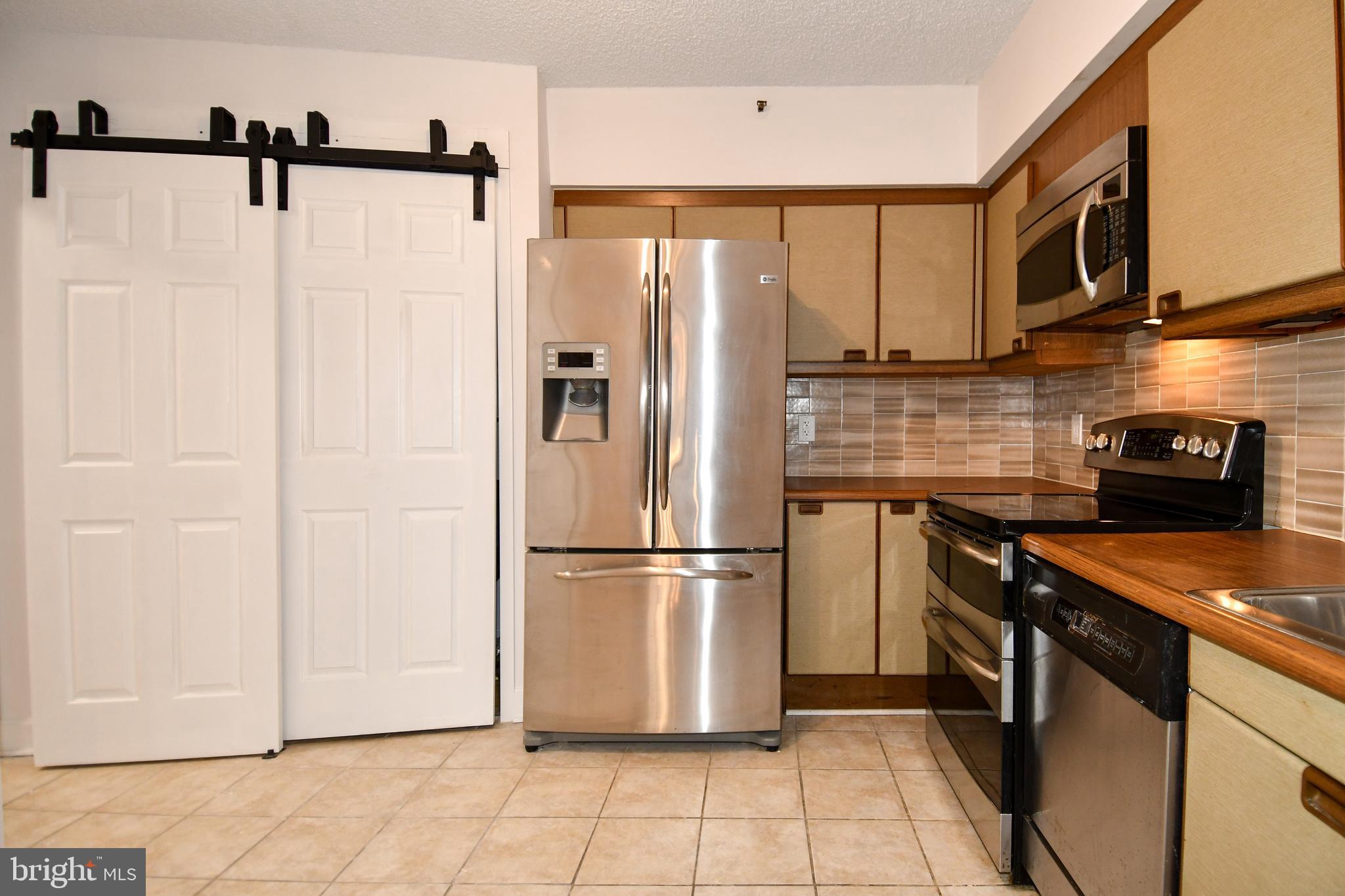 CRYSTAL CITY - Residential