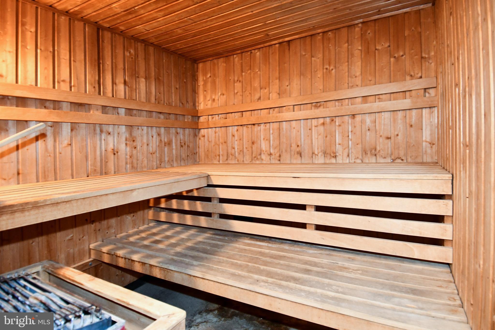 CRYSTAL CITY - Residential