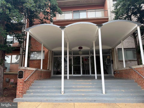 Photo of 5851 Quantrell Avenue #105, ALEXANDRIA, VA 22312 (MLS # VAAX2064866)