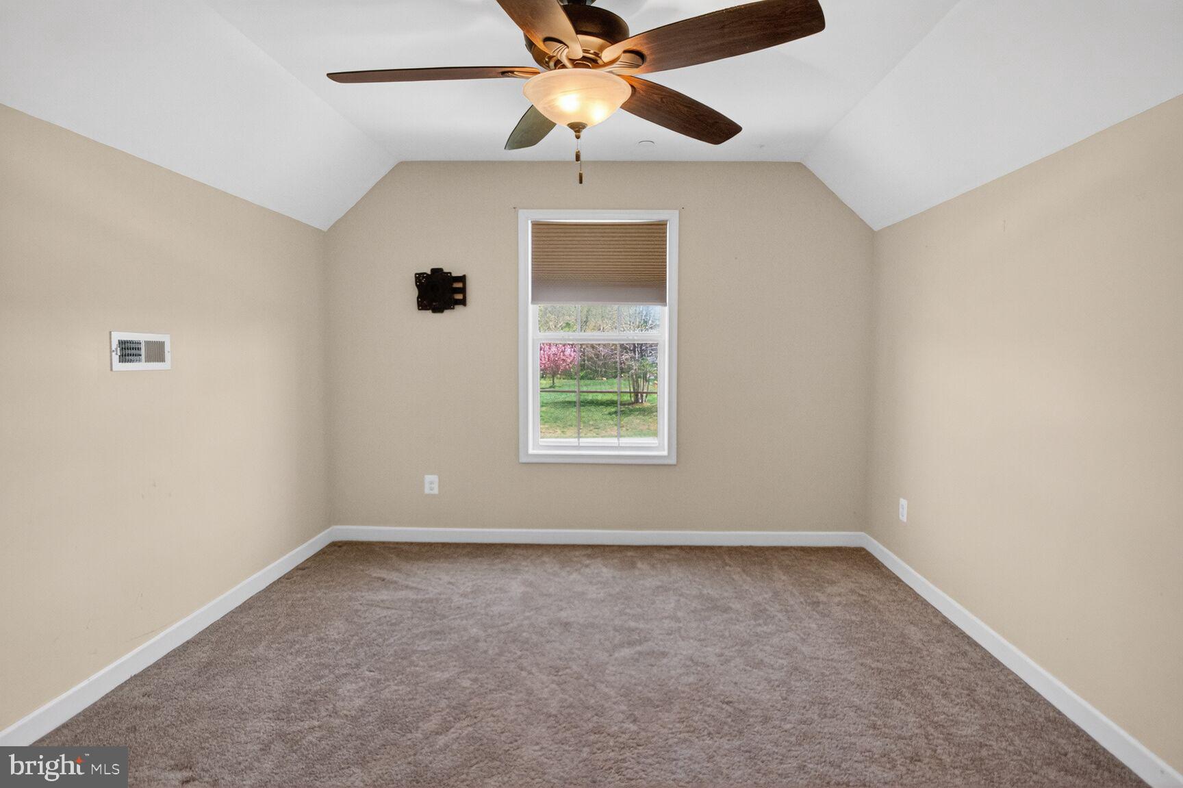 CHESTNUT GROVE - Residential