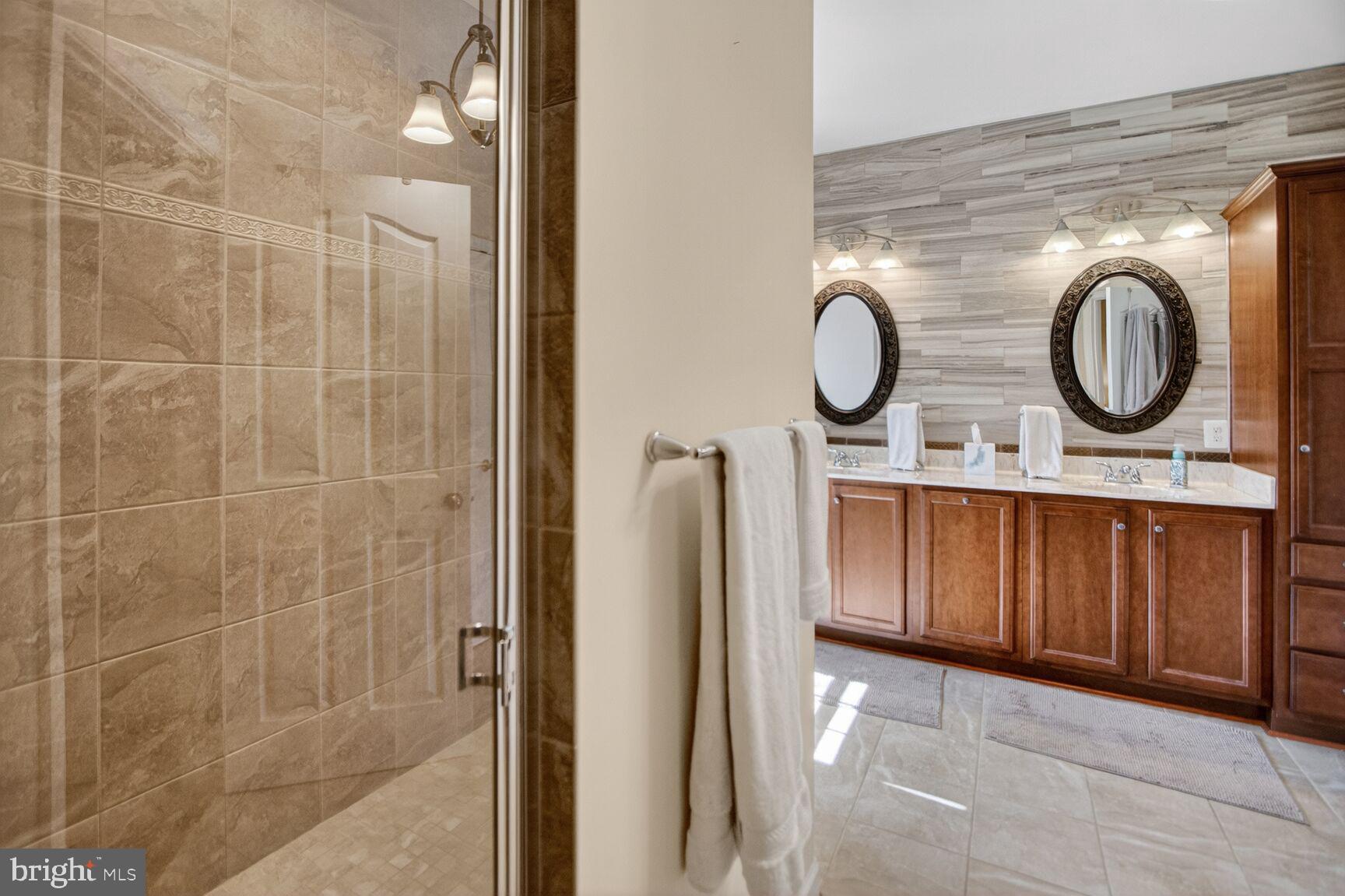 CHESTNUT GROVE - Residential