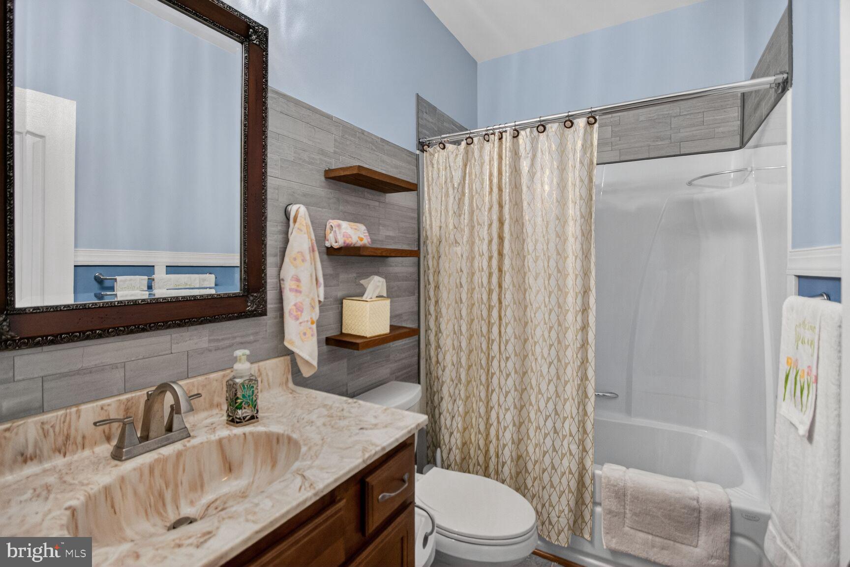 CHESTNUT GROVE - Residential