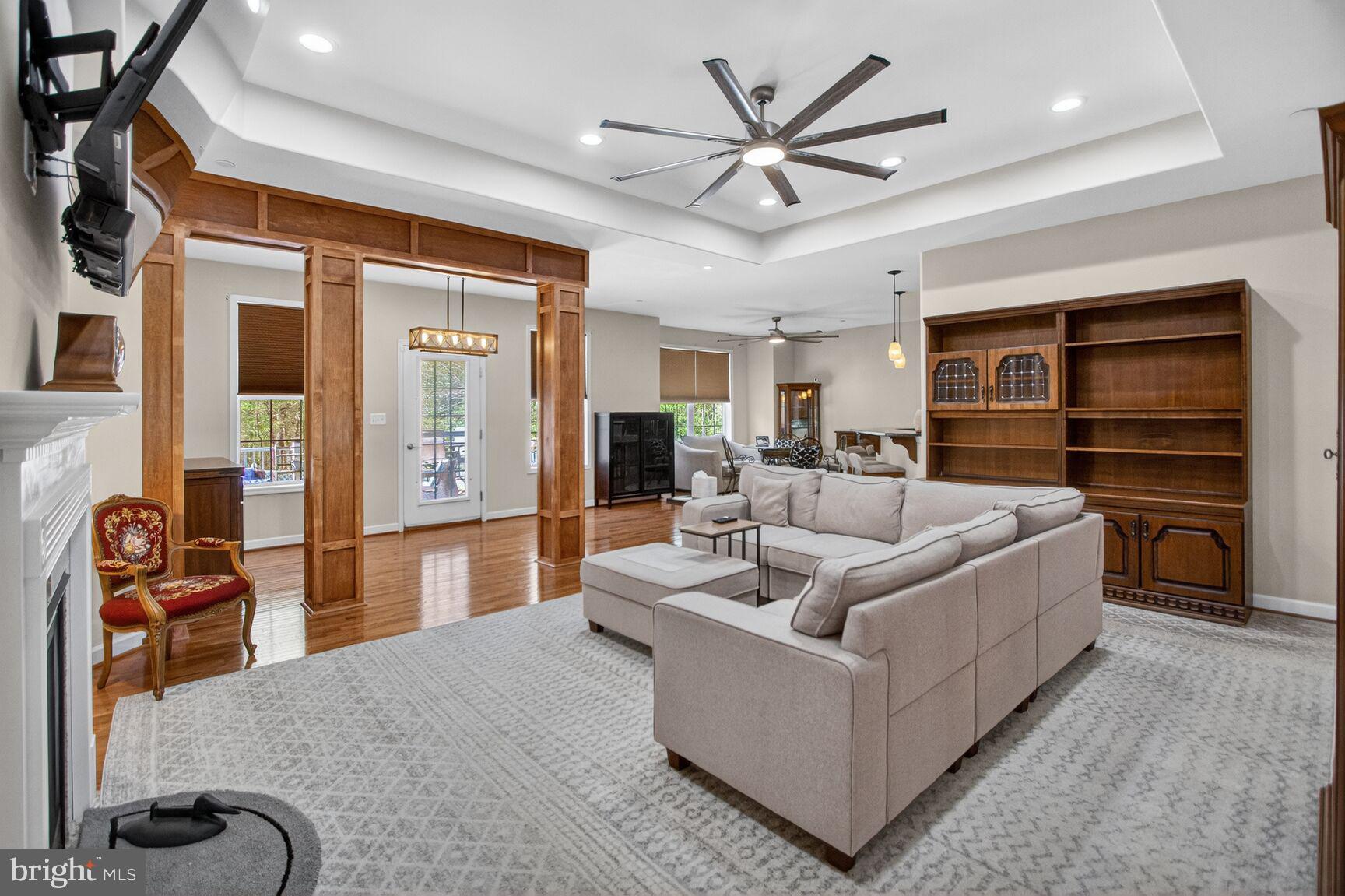 CHESTNUT GROVE - Residential