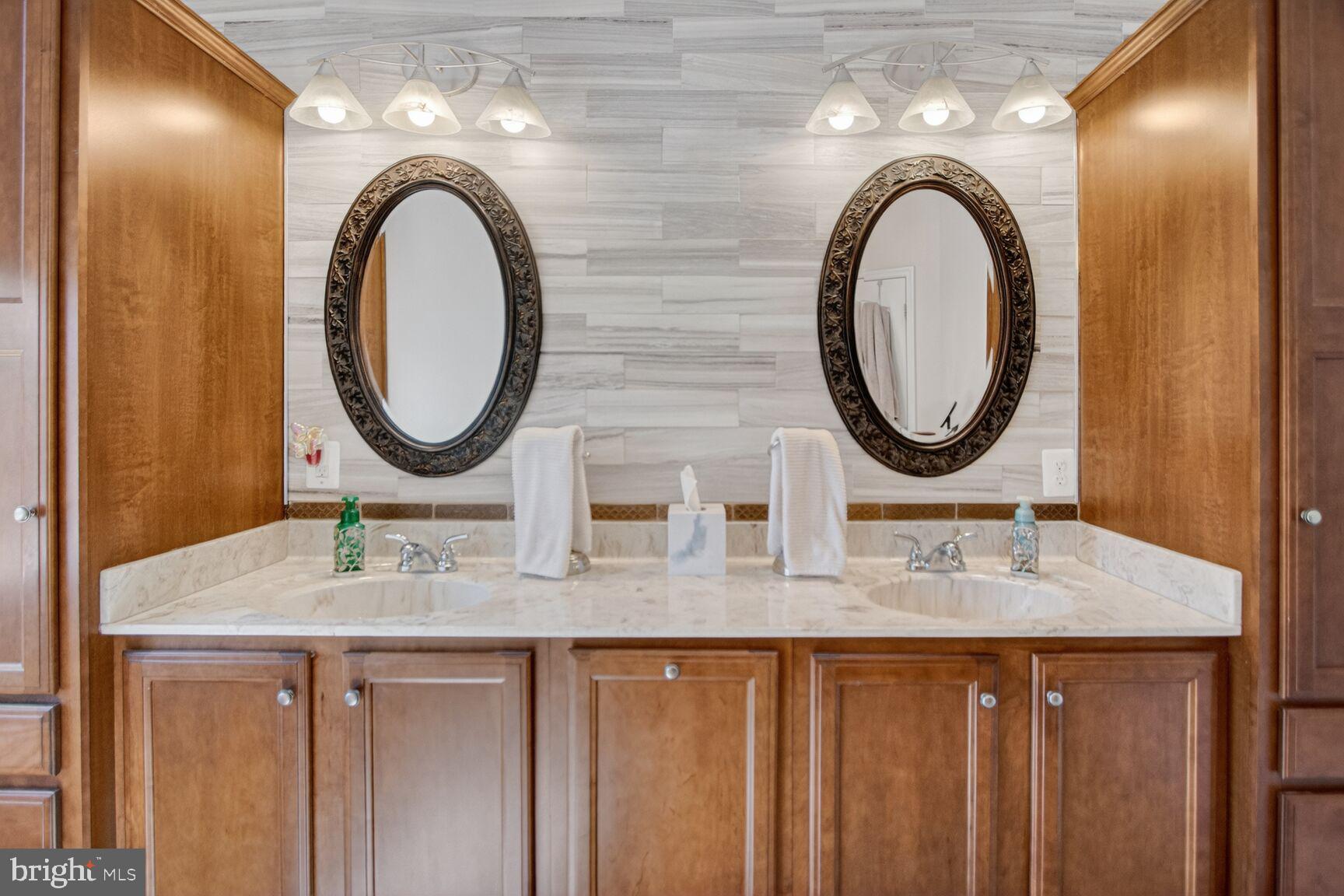 CHESTNUT GROVE - Residential