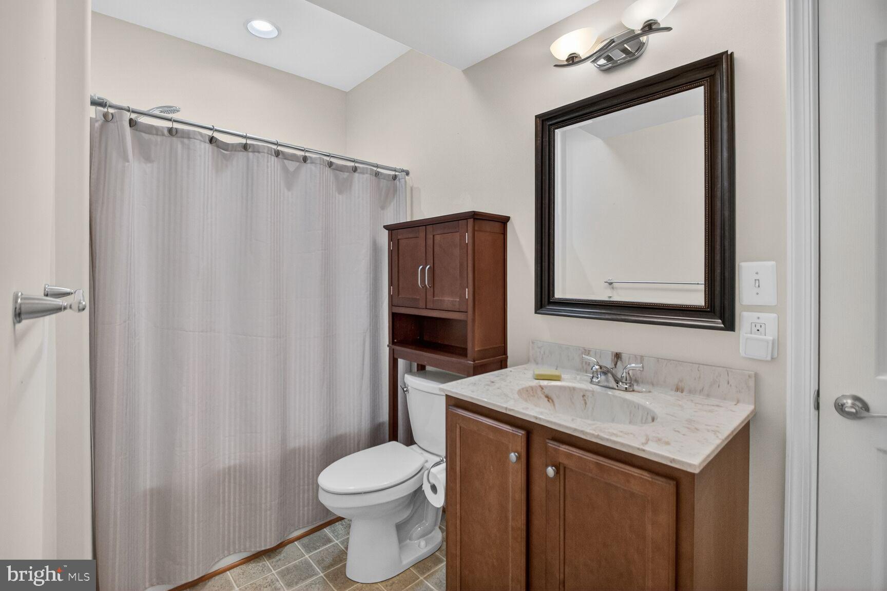 CHESTNUT GROVE - Residential