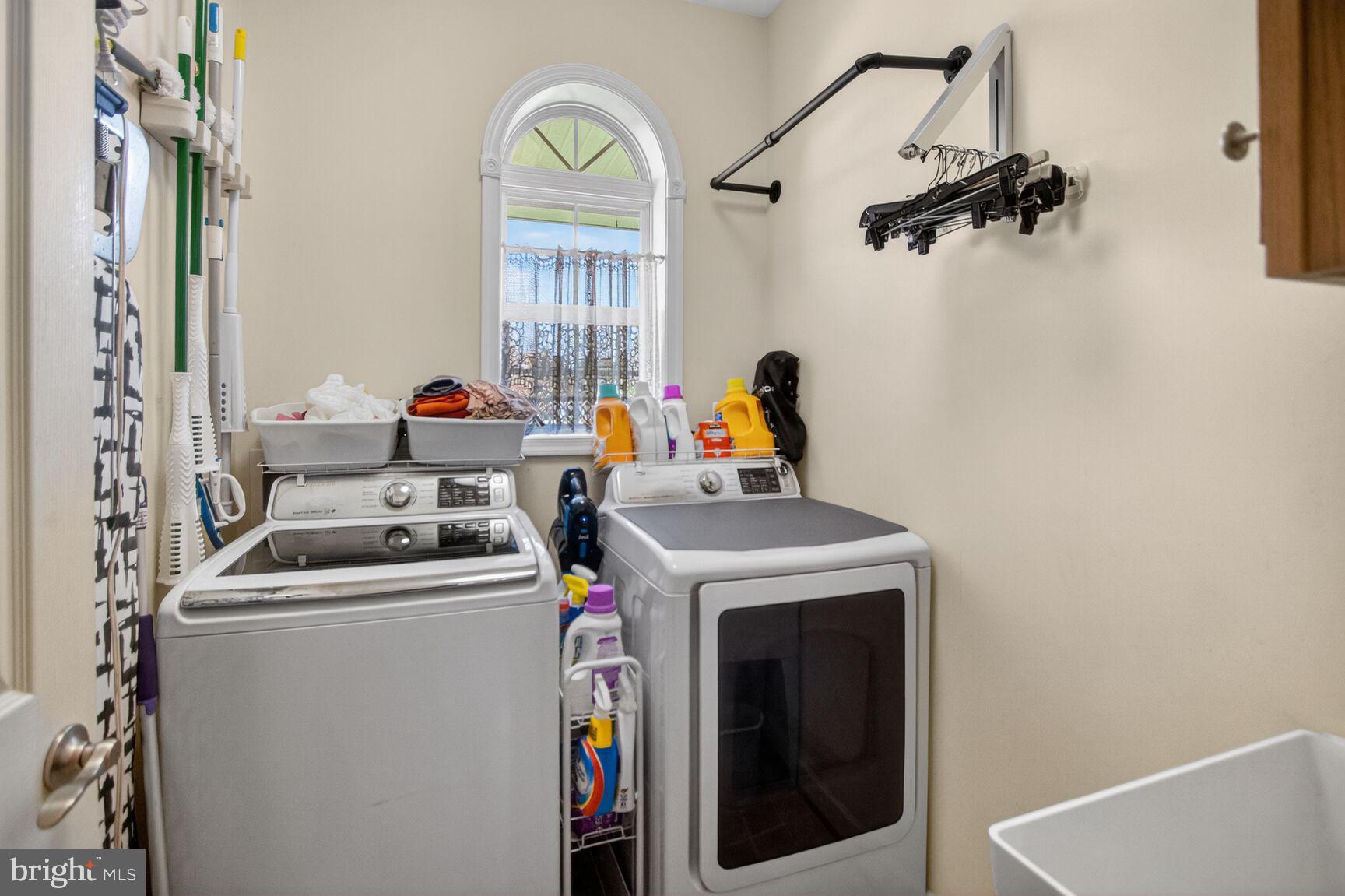 CHESTNUT GROVE - Residential