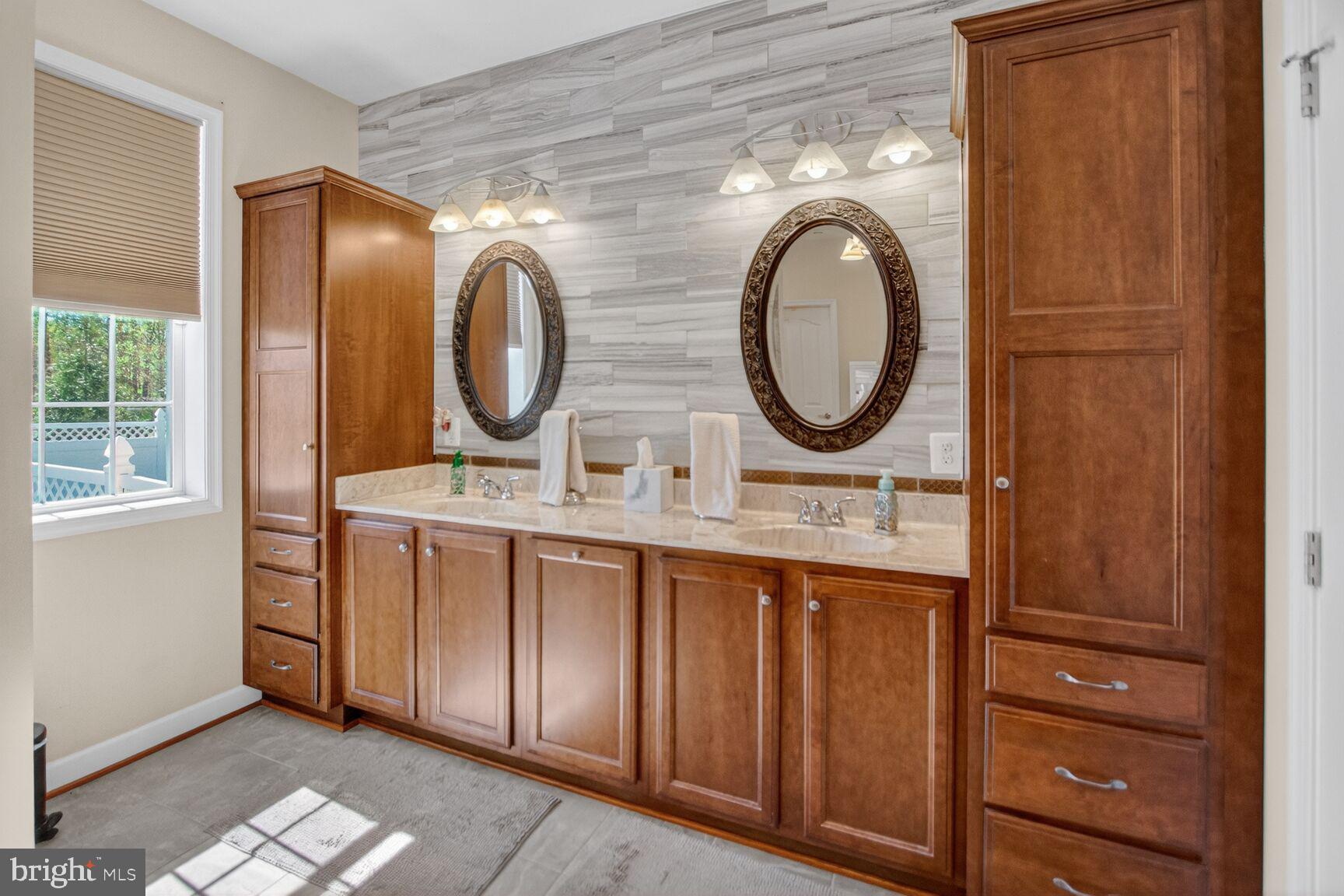 CHESTNUT GROVE - Residential