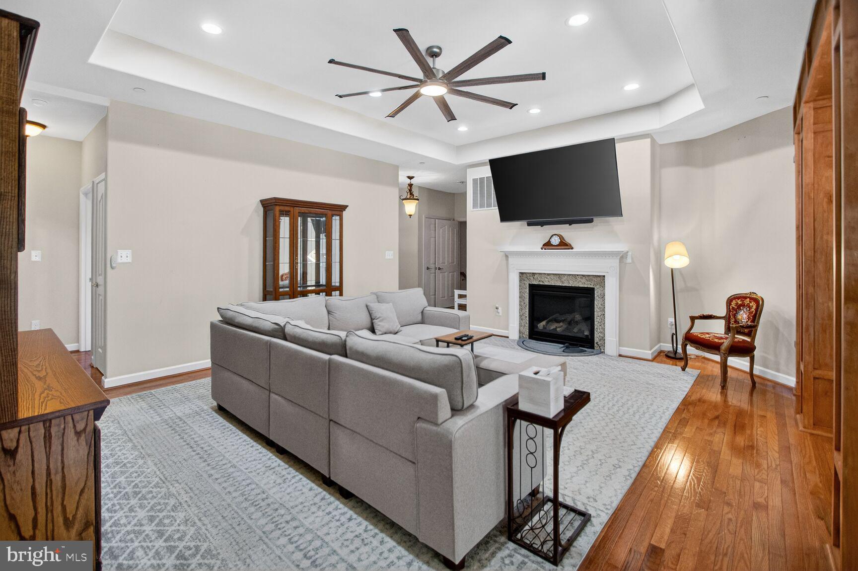 CHESTNUT GROVE - Residential