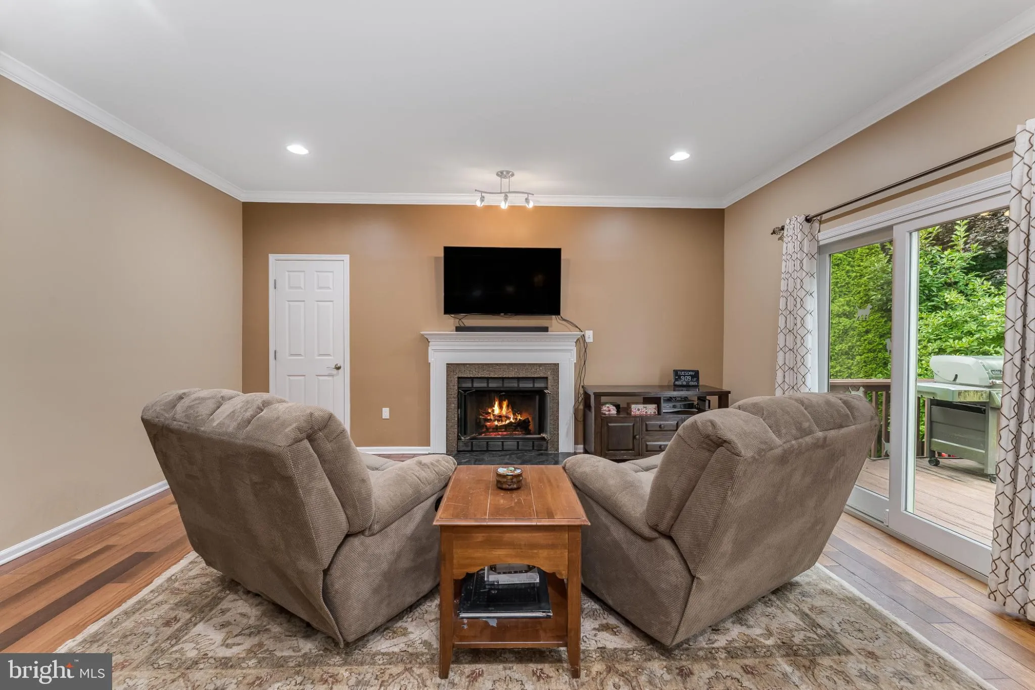 Princeton, New Jersey 08540, United States, 3 Bedrooms Bedrooms, ,3 BathroomsBathrooms,Residential,Contingent,197120