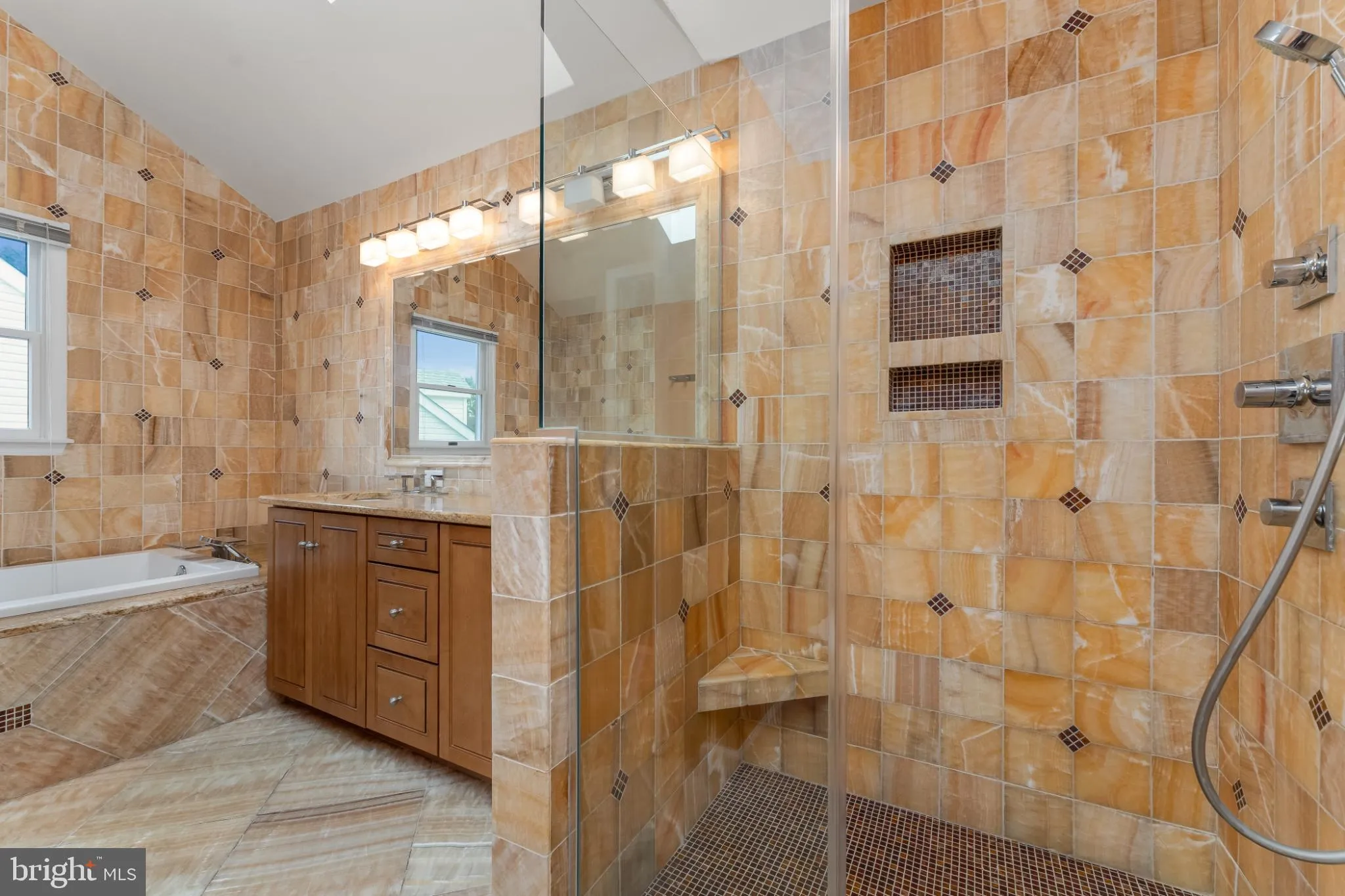 Princeton, New Jersey 08540, United States, 3 Bedrooms Bedrooms, ,3 BathroomsBathrooms,Residential,Contingent,197120