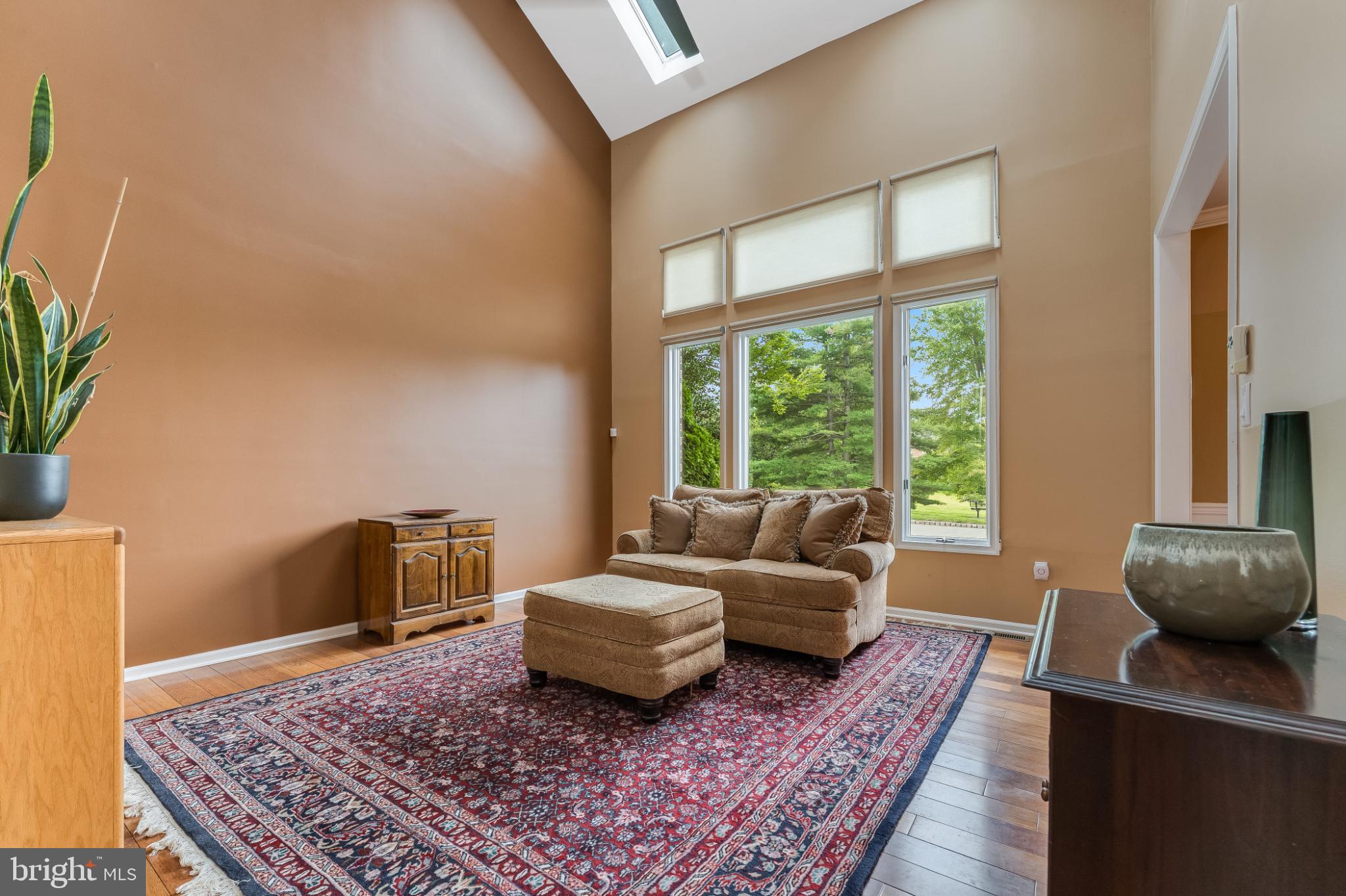 12 BELLAIRE DRIVE