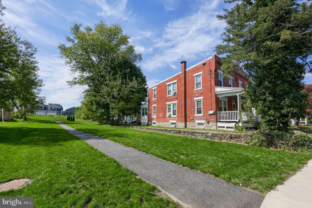 Photo of 111 N Prince Street, MILLERSVILLE, PA 17551 (MLS # PALA2096684)