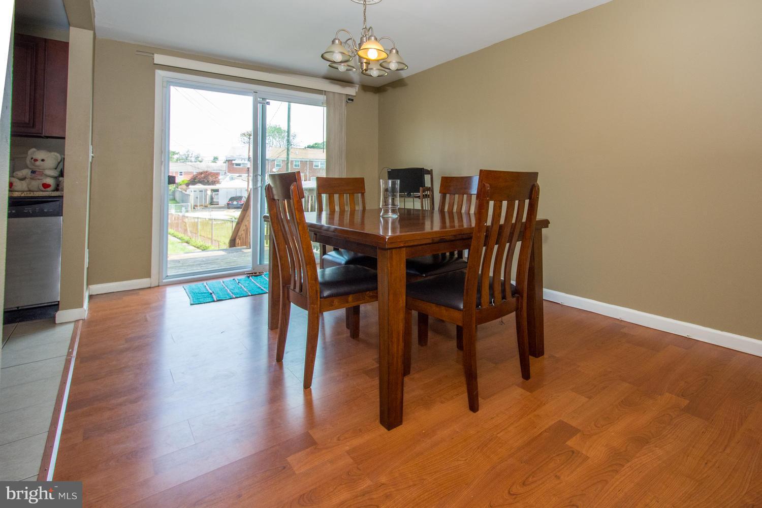 FOX RIDGE MANOR - Residential