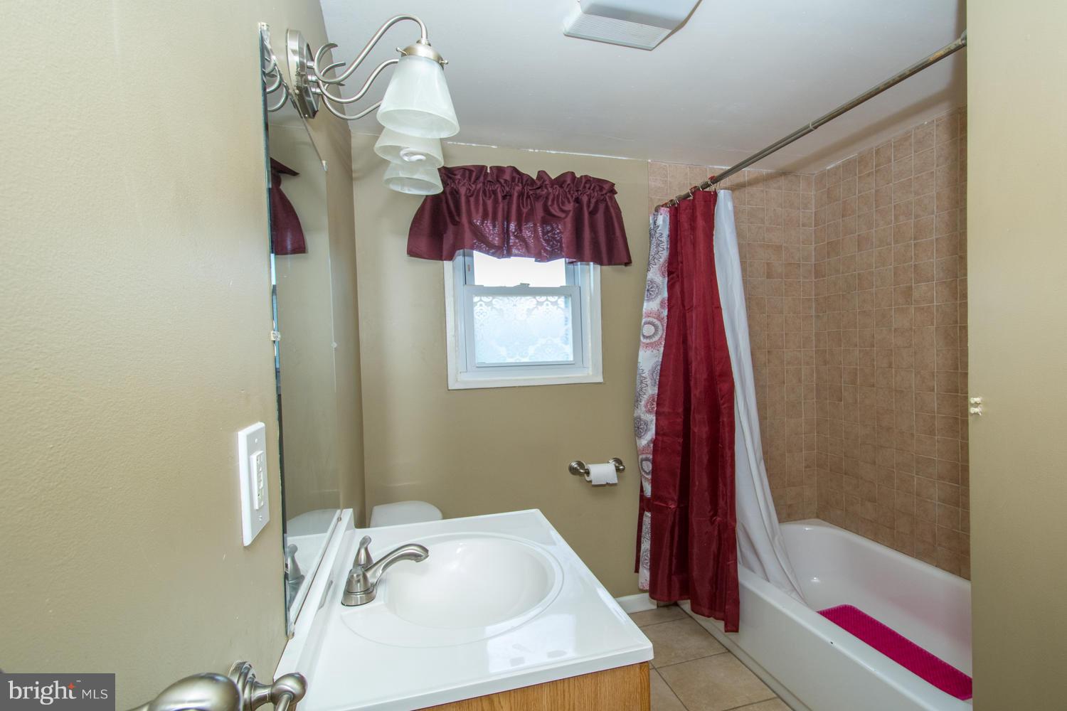 FOX RIDGE MANOR - Residential