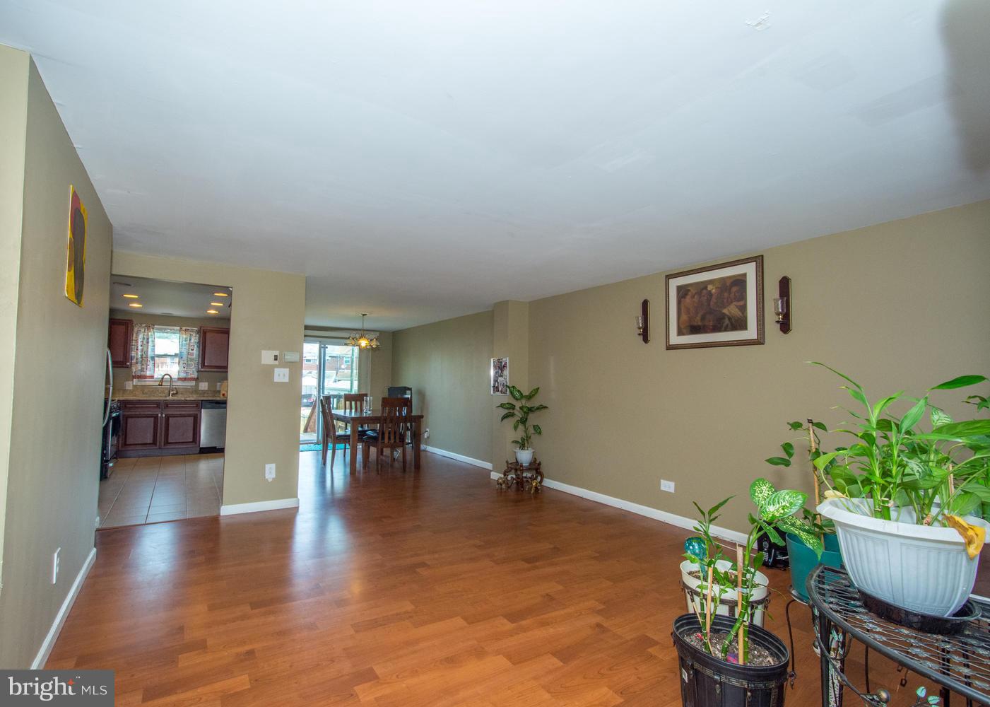 FOX RIDGE MANOR - Residential