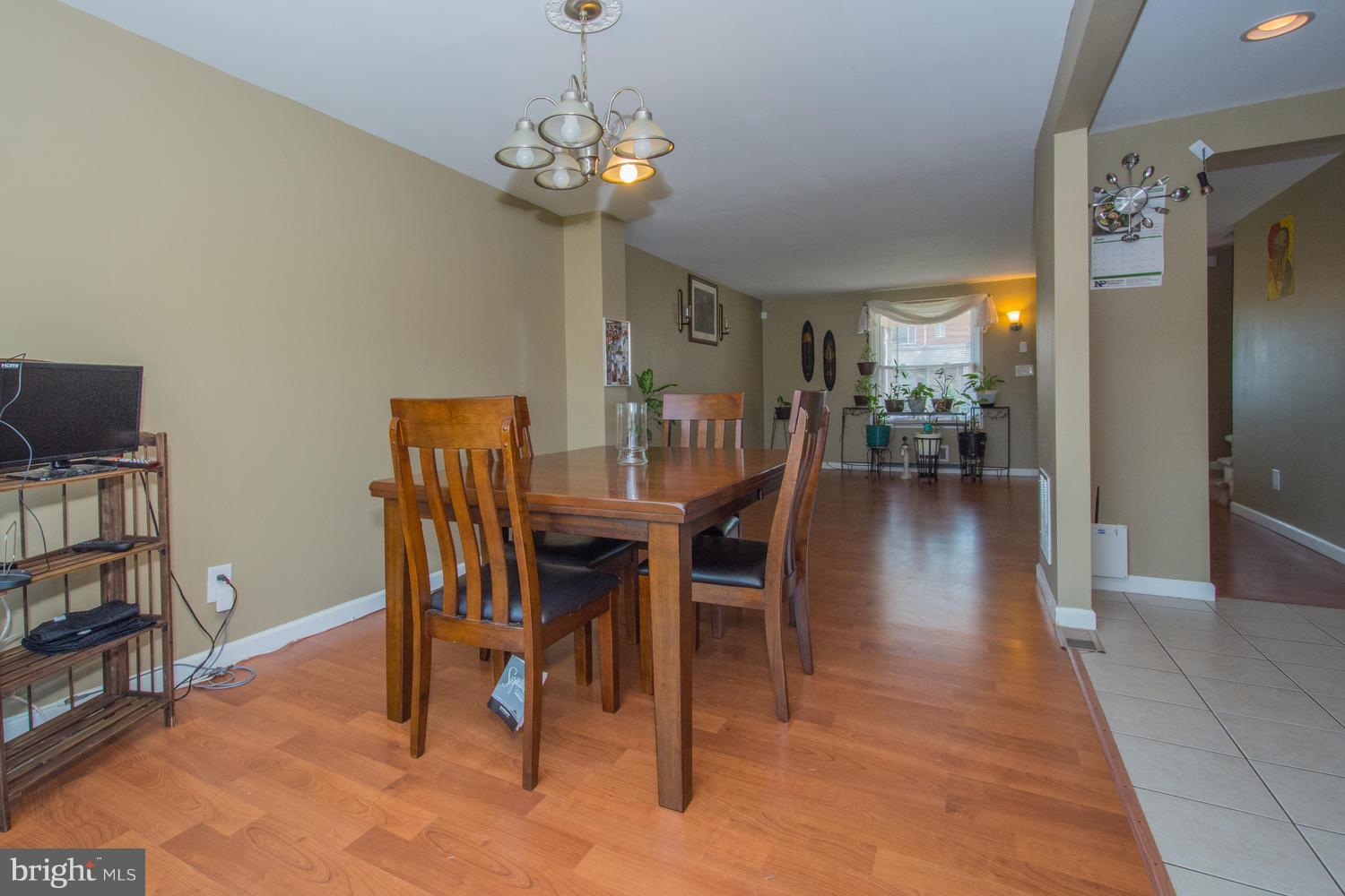 FOX RIDGE MANOR - Residential