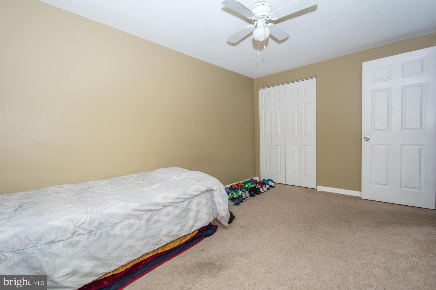 FOX RIDGE MANOR - Residential