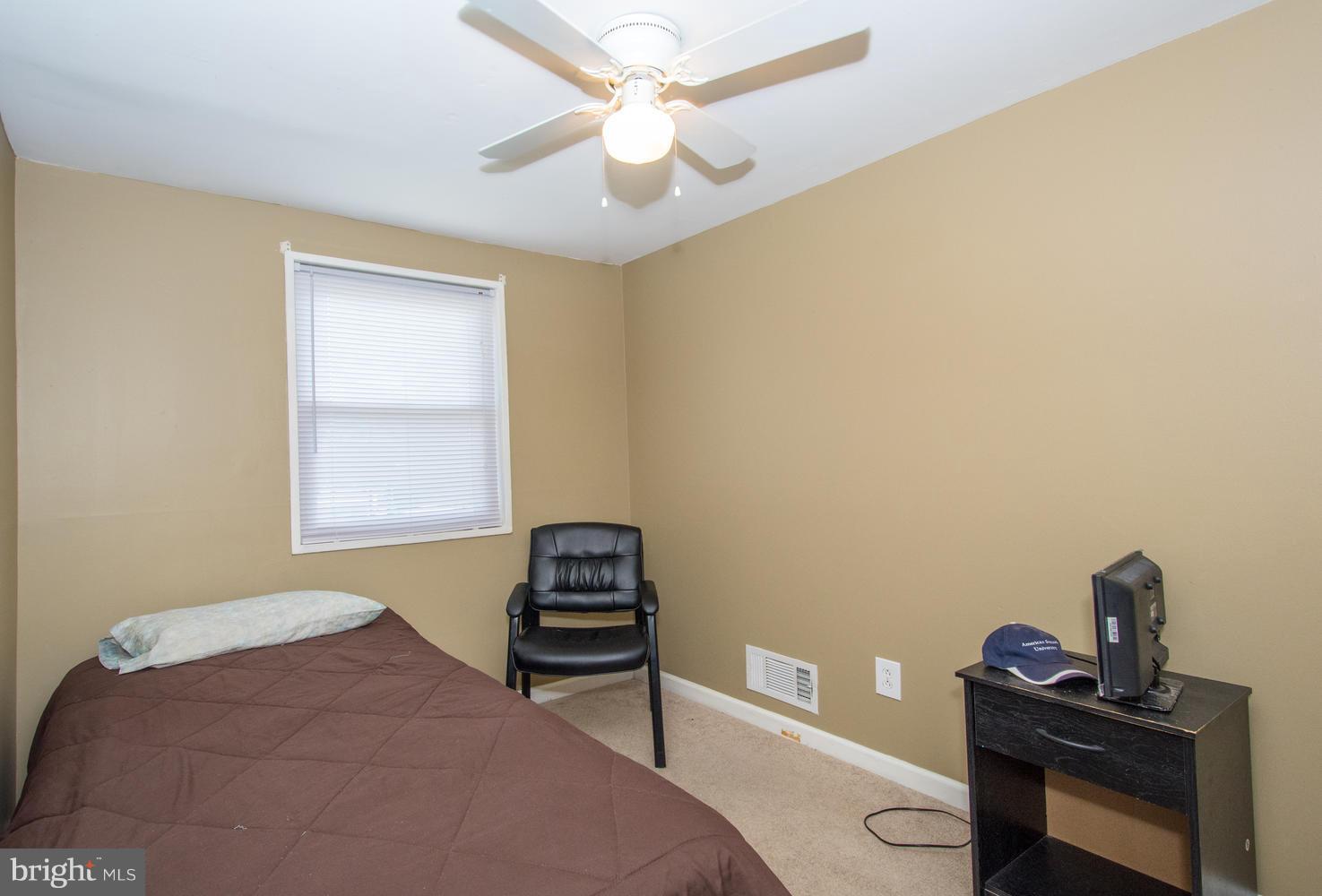 FOX RIDGE MANOR - Residential