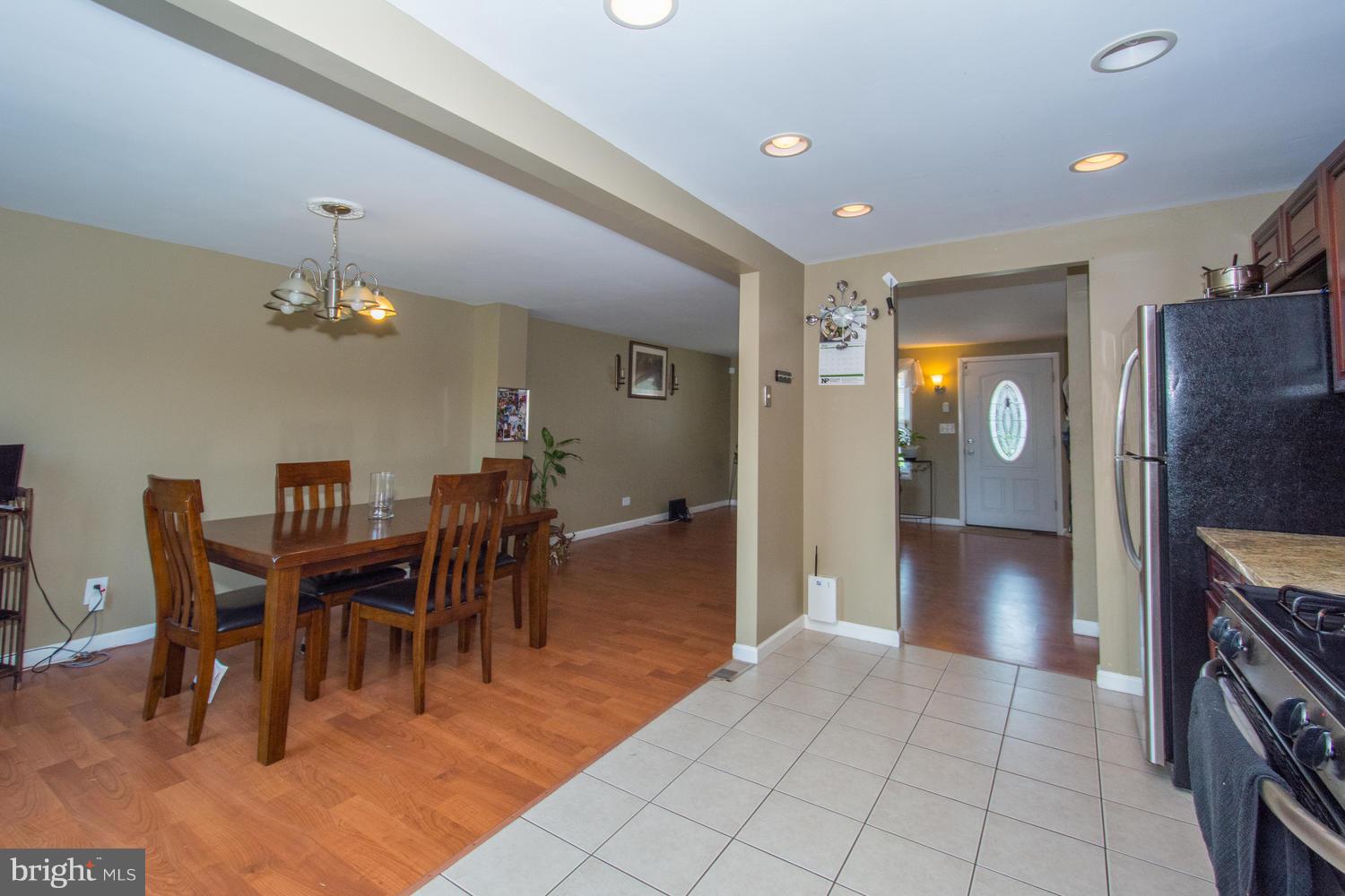 FOX RIDGE MANOR - Residential