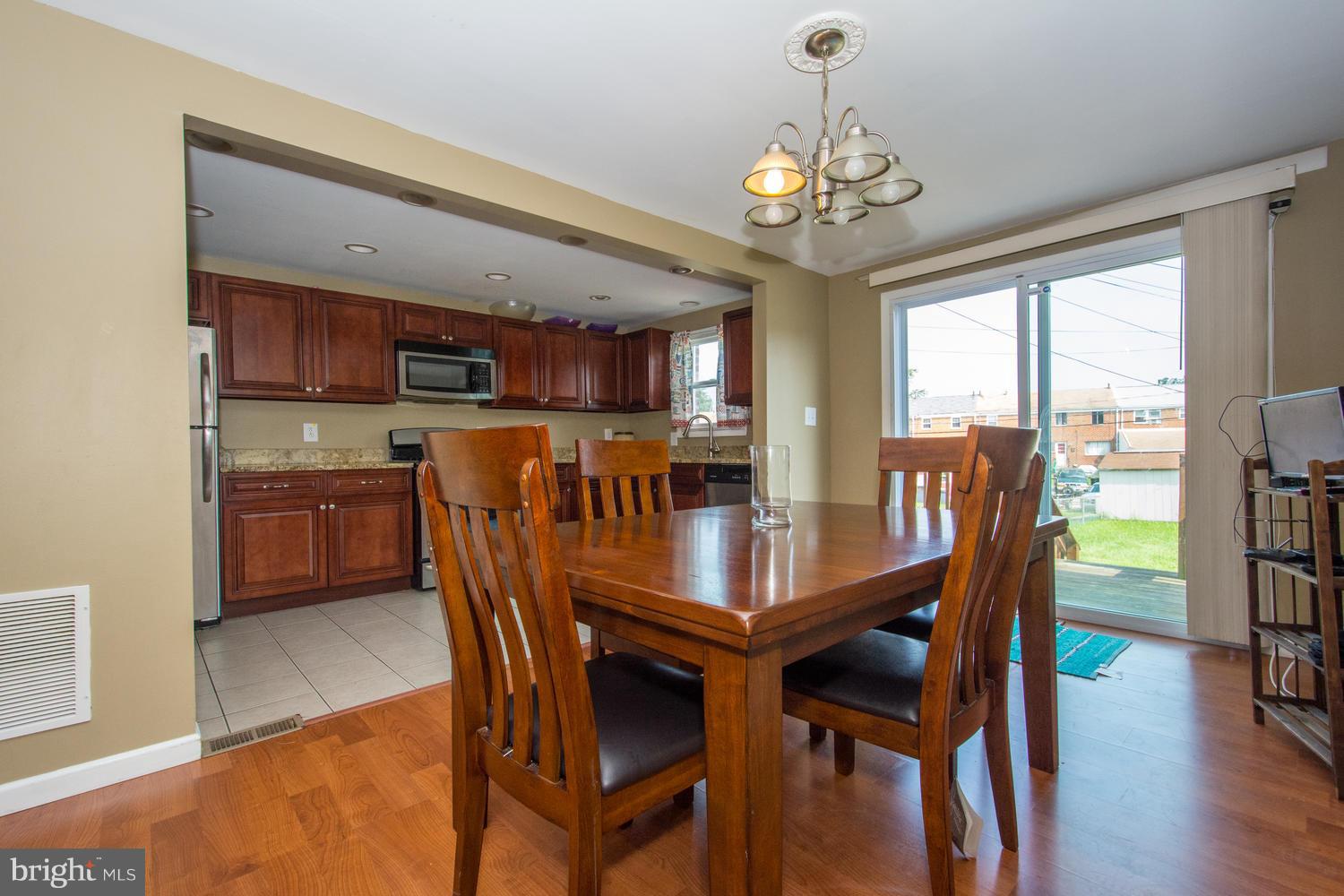 FOX RIDGE MANOR - Residential