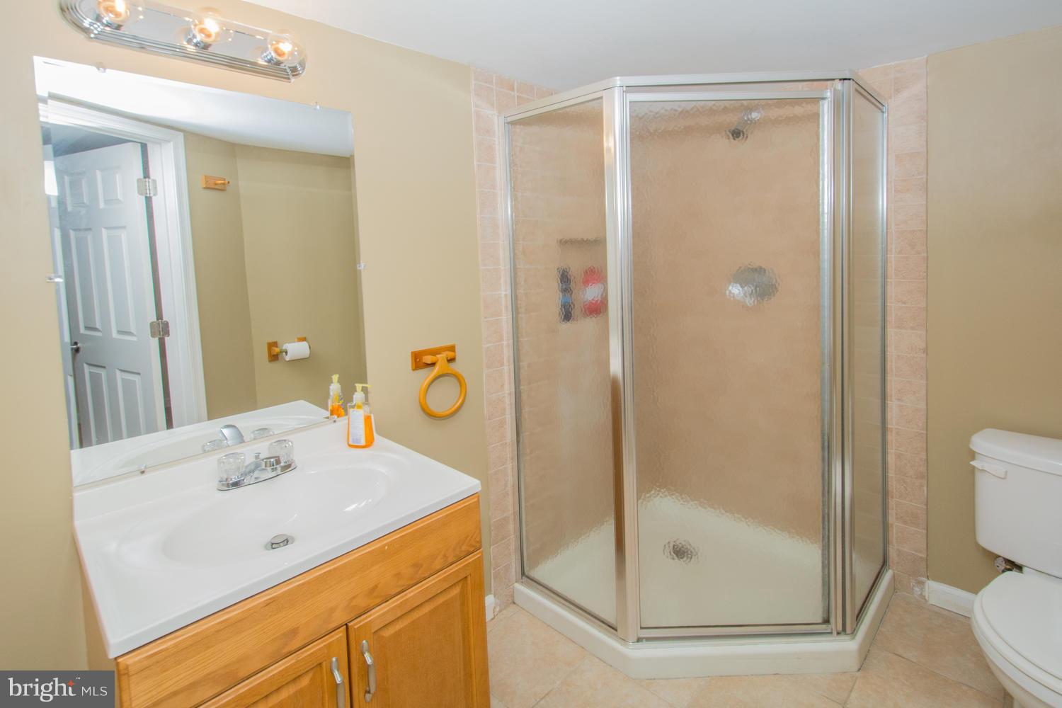 FOX RIDGE MANOR - Residential