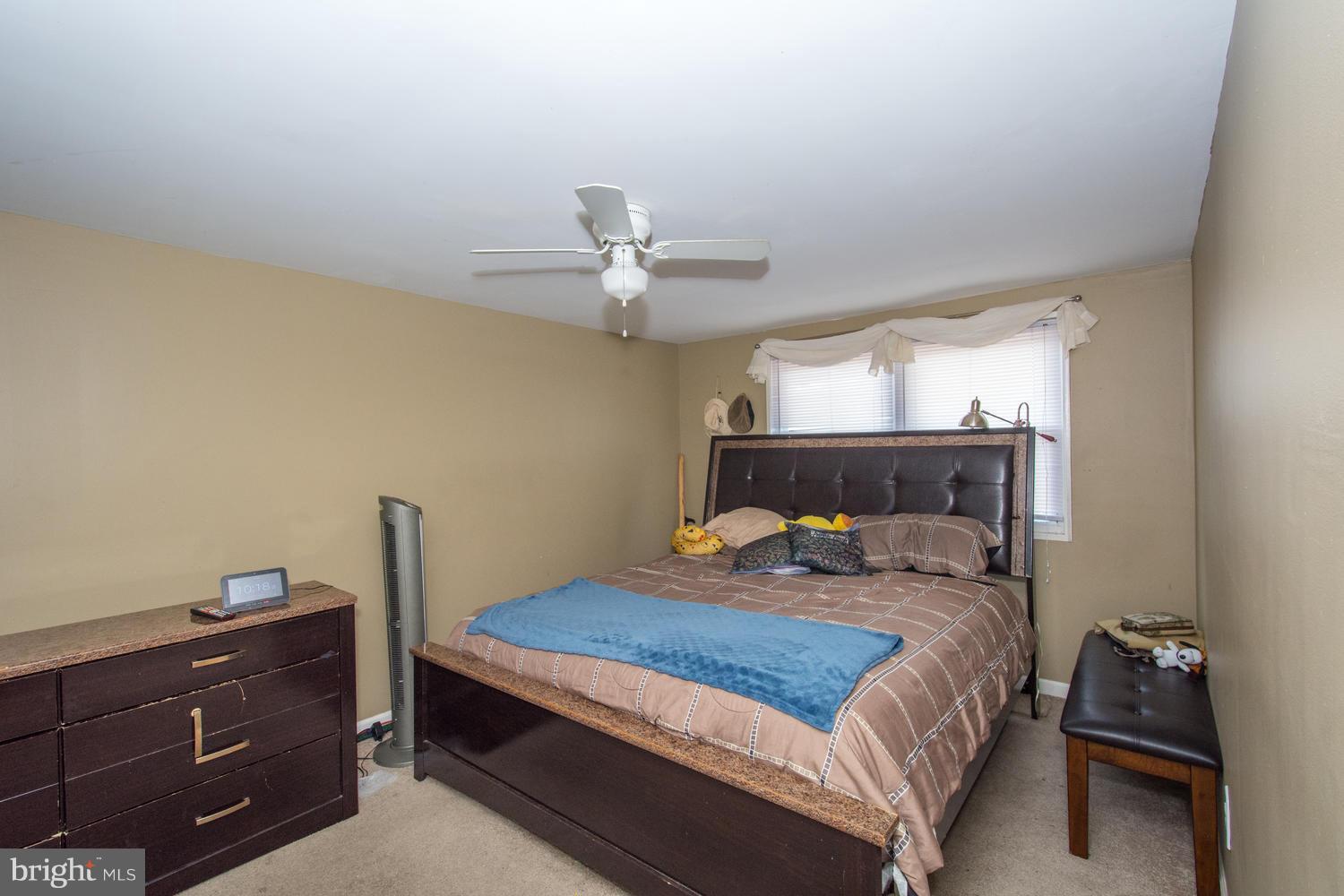 FOX RIDGE MANOR - Residential