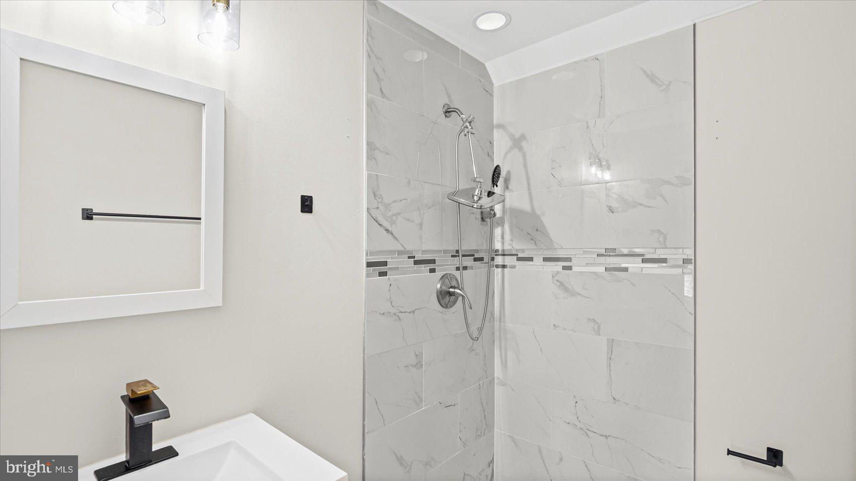 FRANKFORD - Residential