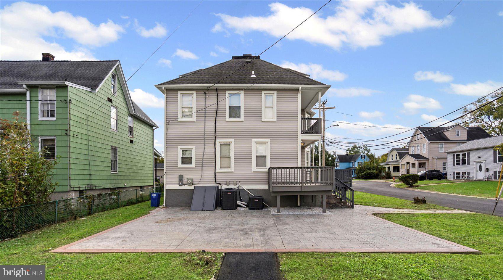 FRANKFORD - Residential