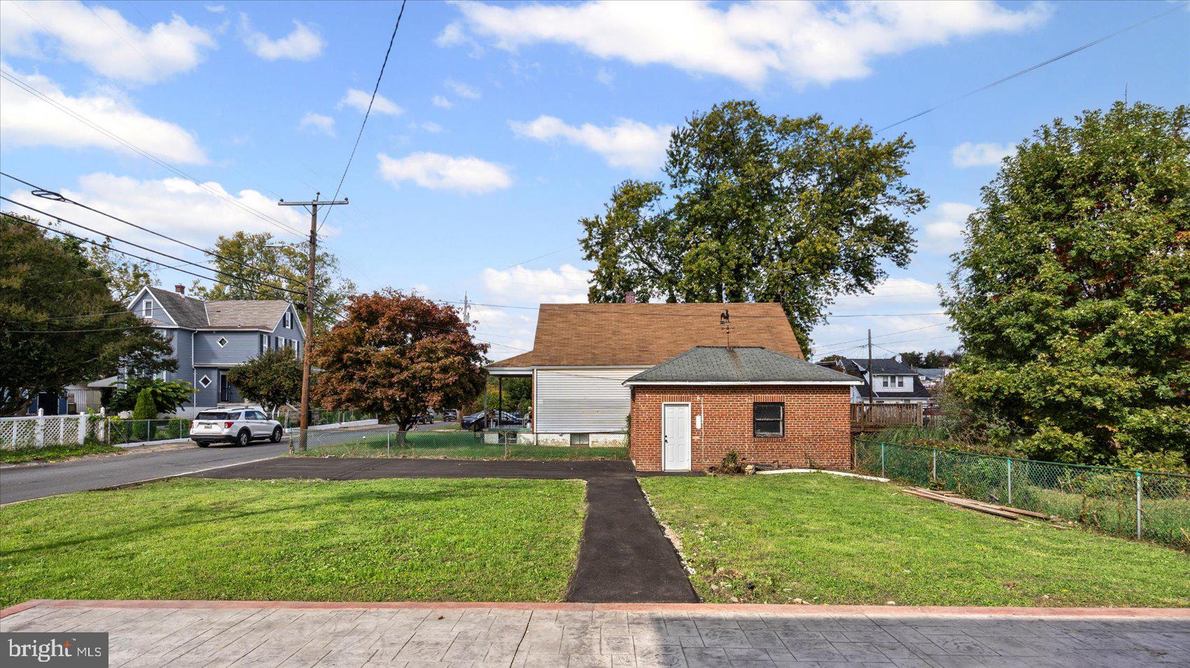 FRANKFORD - Residential