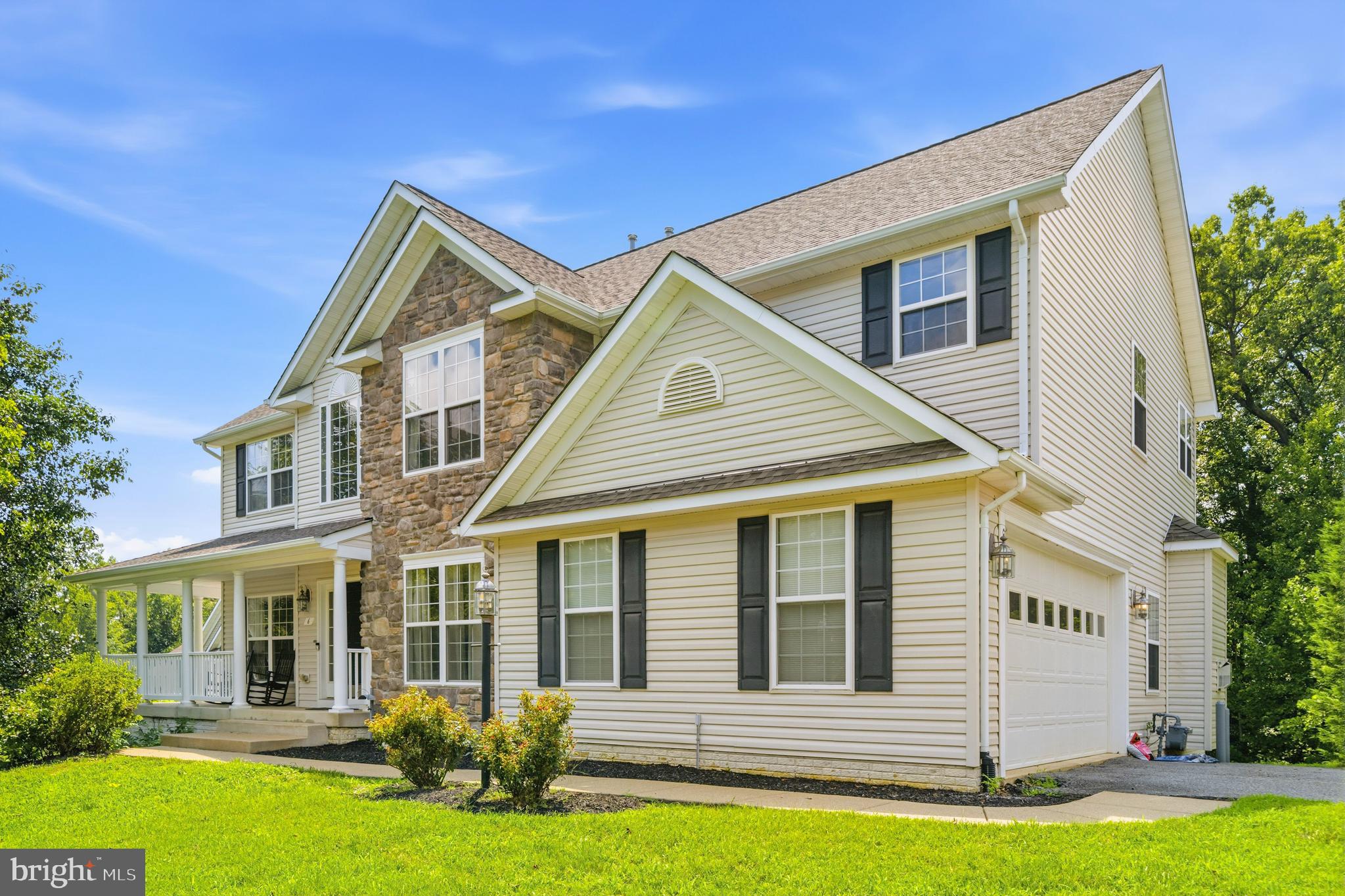 6 TOWERING OAKS DRIVE