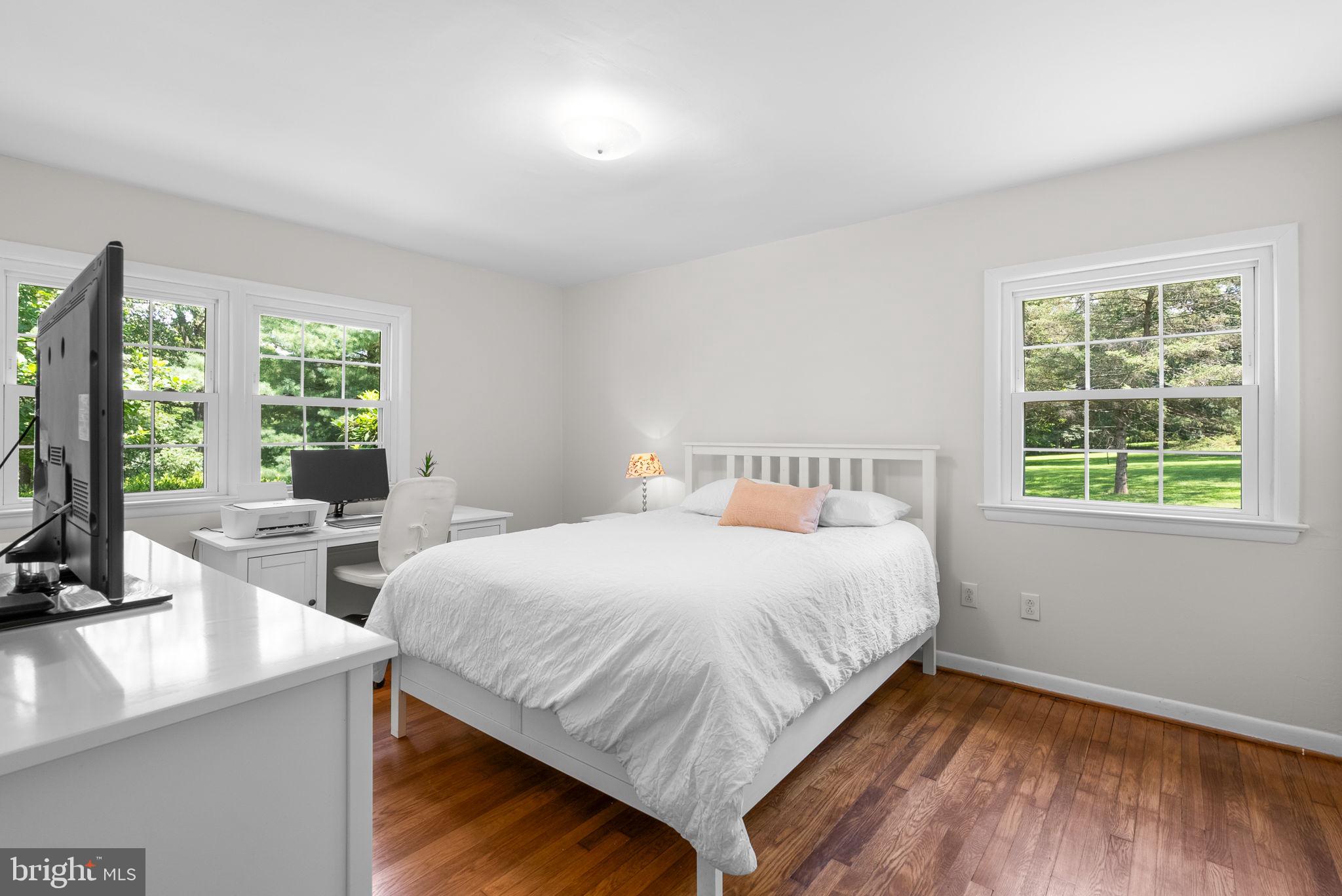 LAYTONSVILLE OUTSIDE - Farm