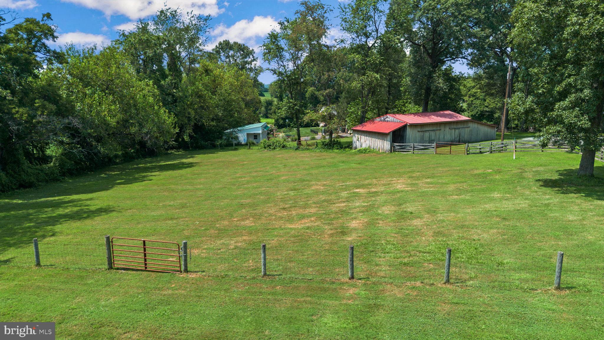 LAYTONSVILLE OUTSIDE - Farm