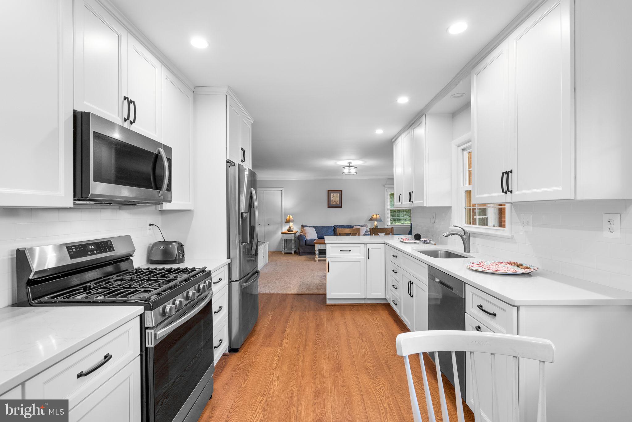 LAYTONSVILLE OUTSIDE - Farm