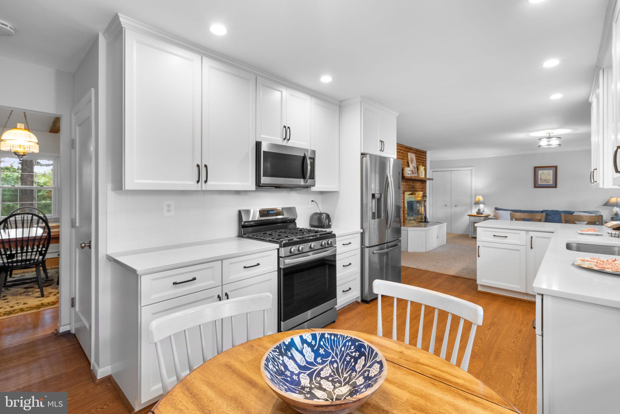 LAYTONSVILLE OUTSIDE - Farm