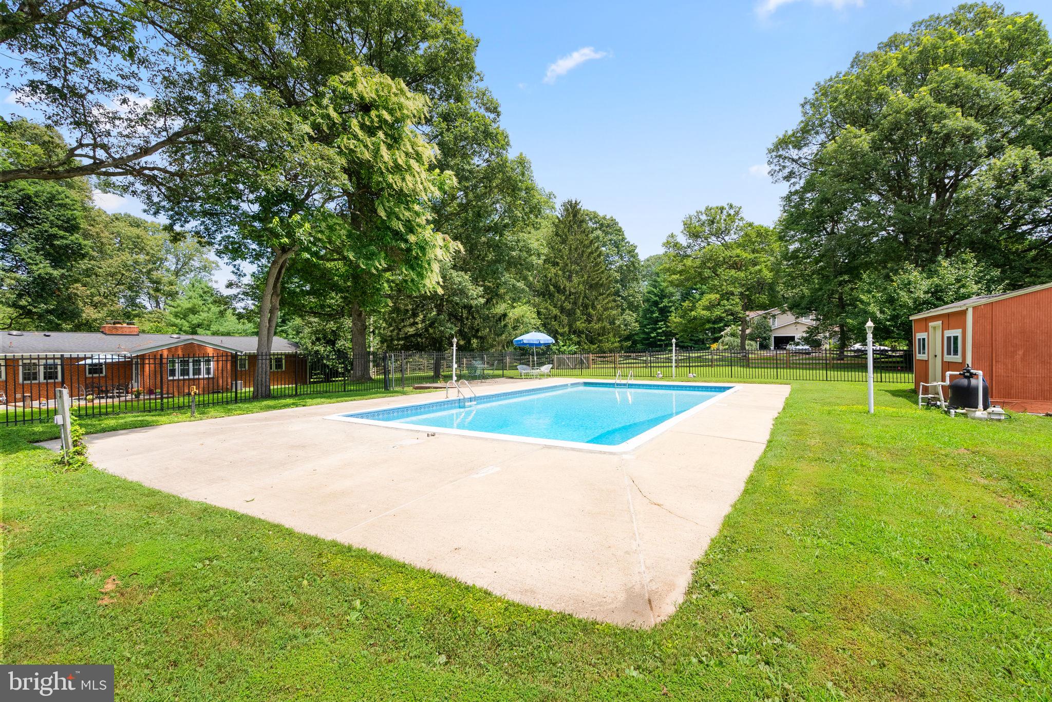 LAYTONSVILLE OUTSIDE - Farm