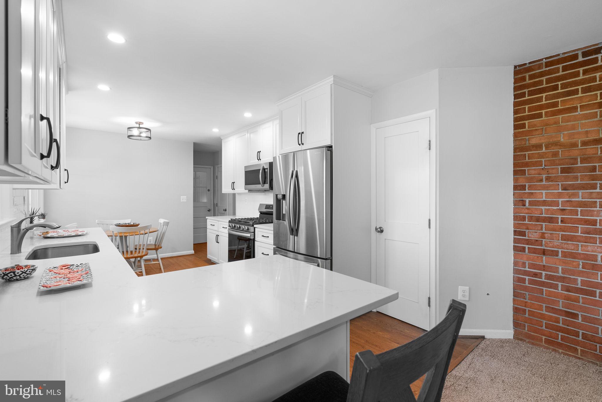 LAYTONSVILLE OUTSIDE - Farm