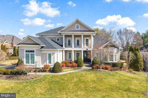 Photo of 8346 Roxborough Loop, GAINESVILLE, VA 20155 (MLS # VAPW2113494)