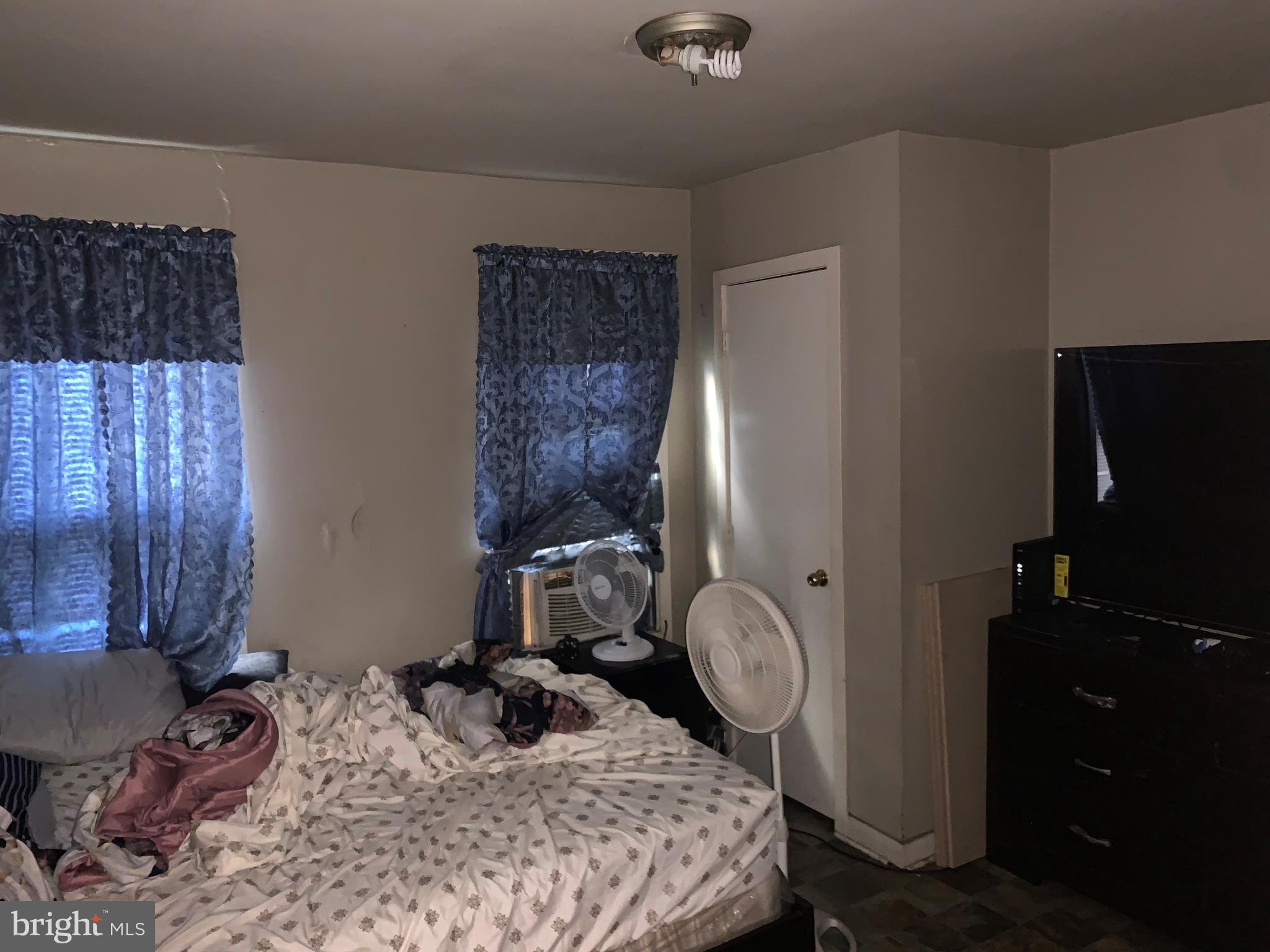126 W ELM STREET