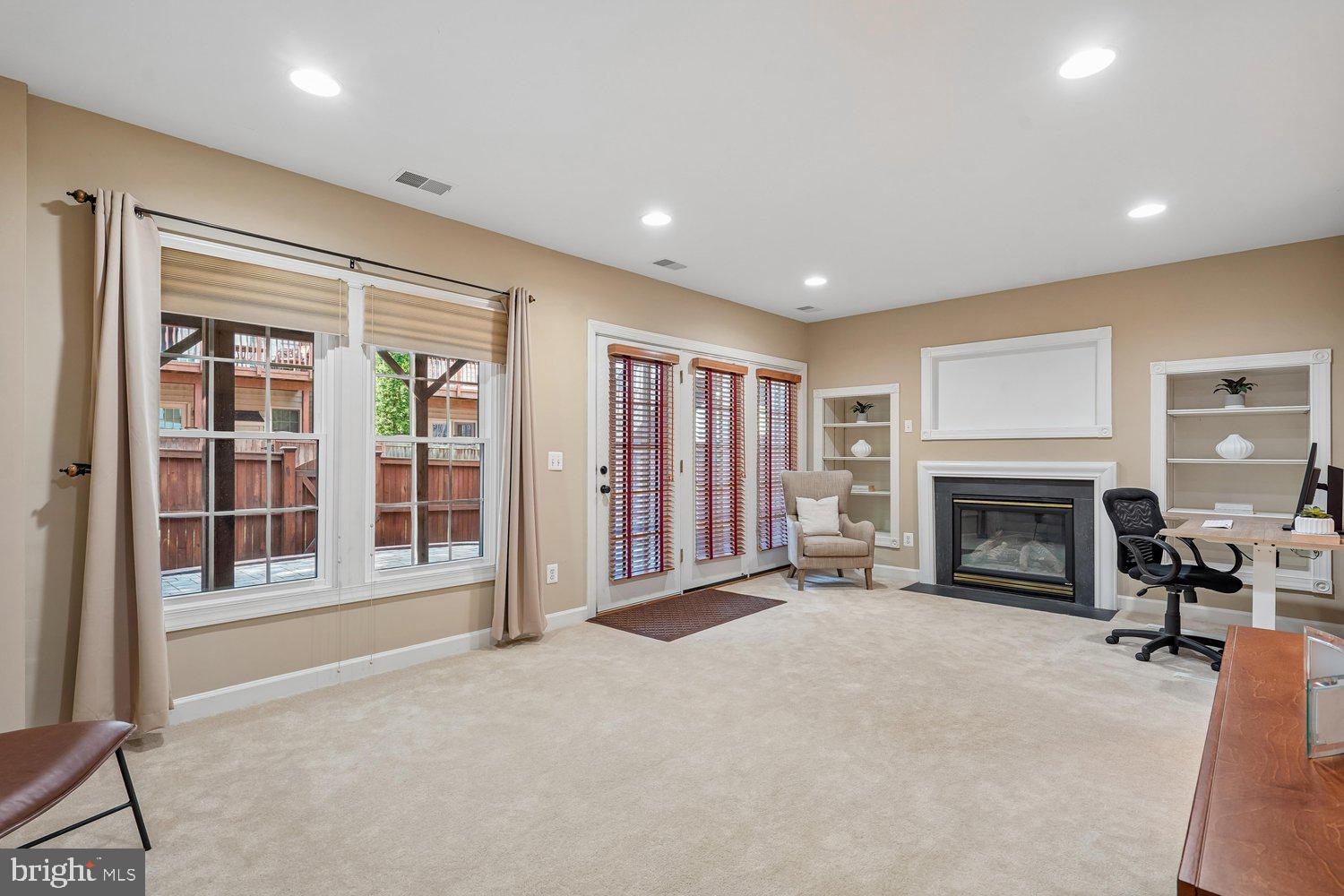 STONE CREEK CROSSING - Residential