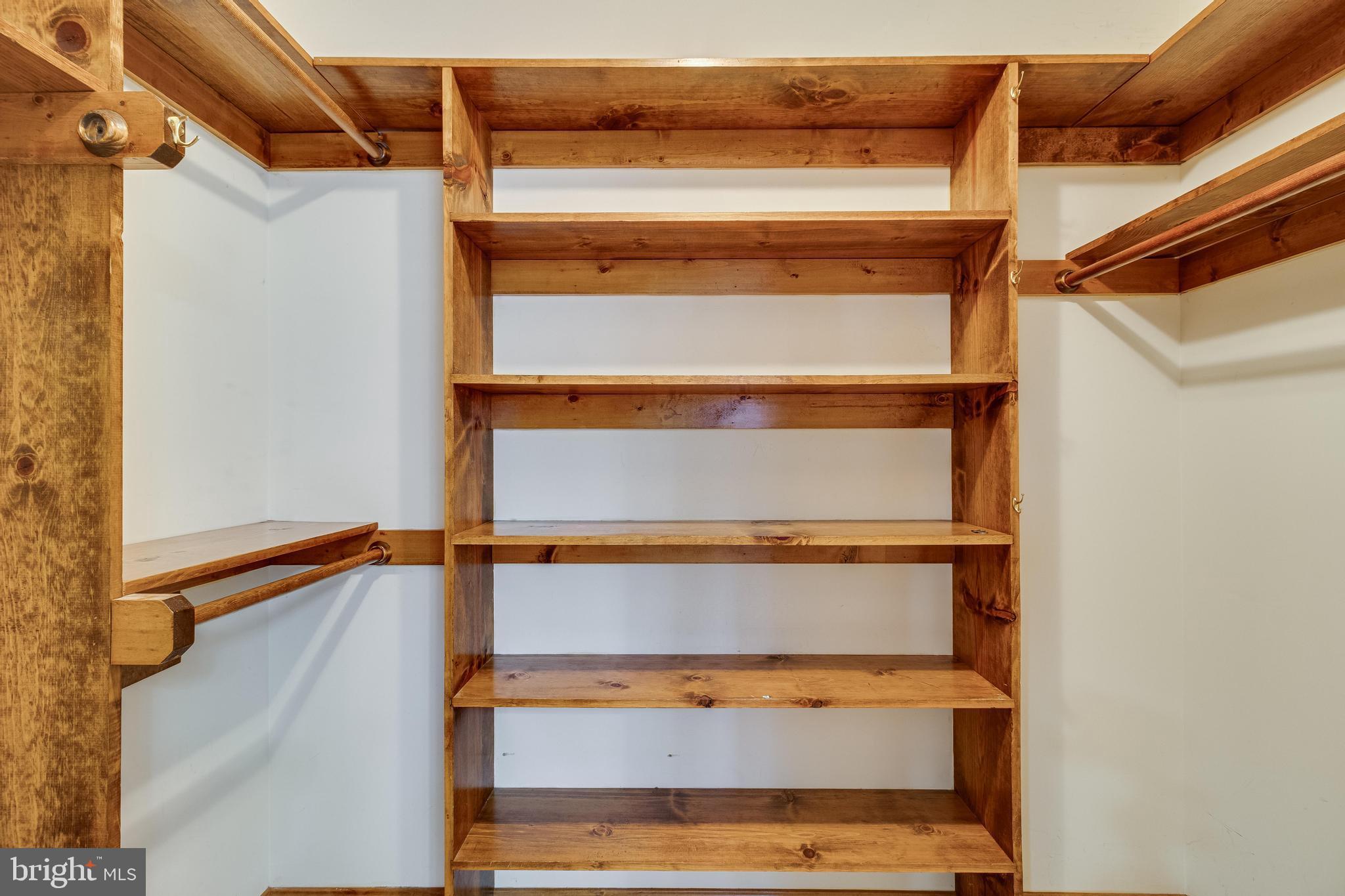 SYCAMORE HOLLOW OF WLDWD - Residential