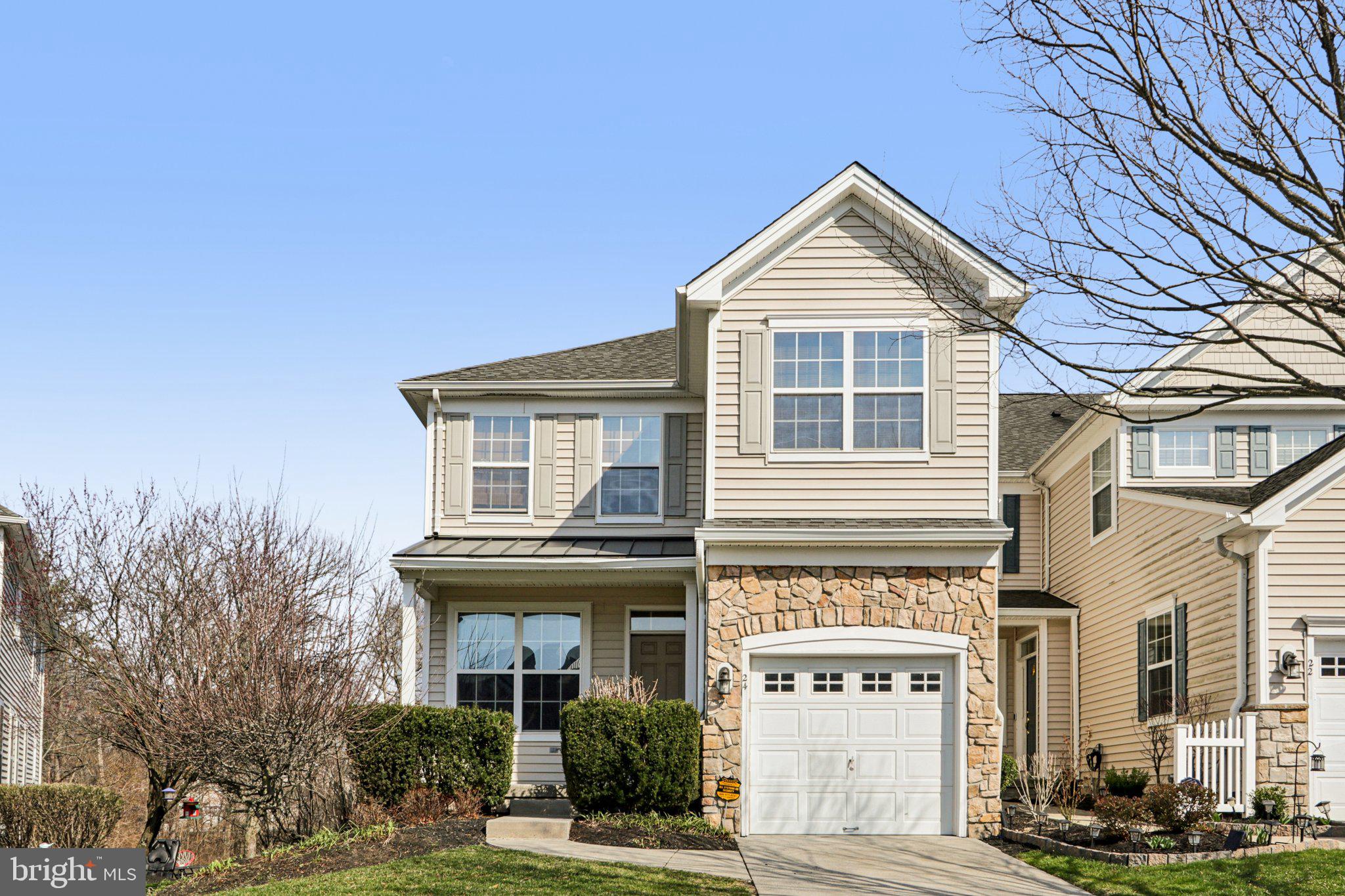 24 COMPASS CIRCLE