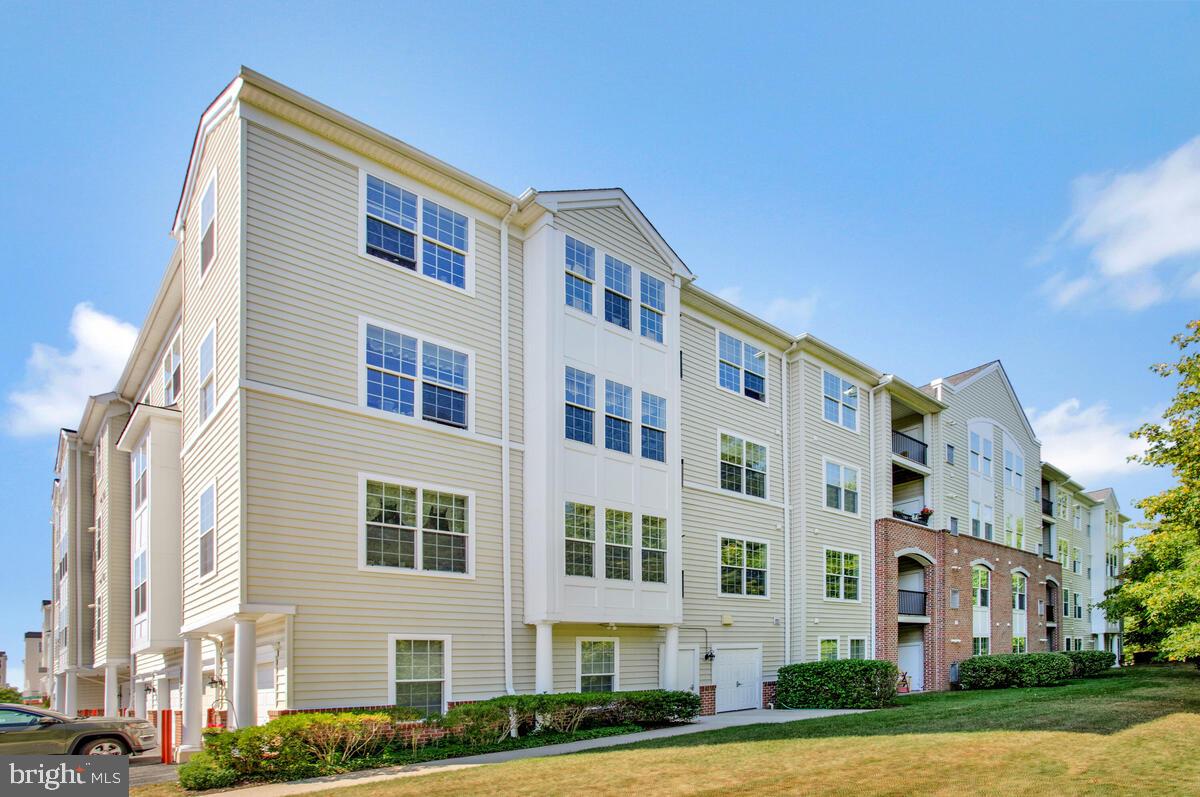 GATHERINGS AT LYNDWOOD - Residential