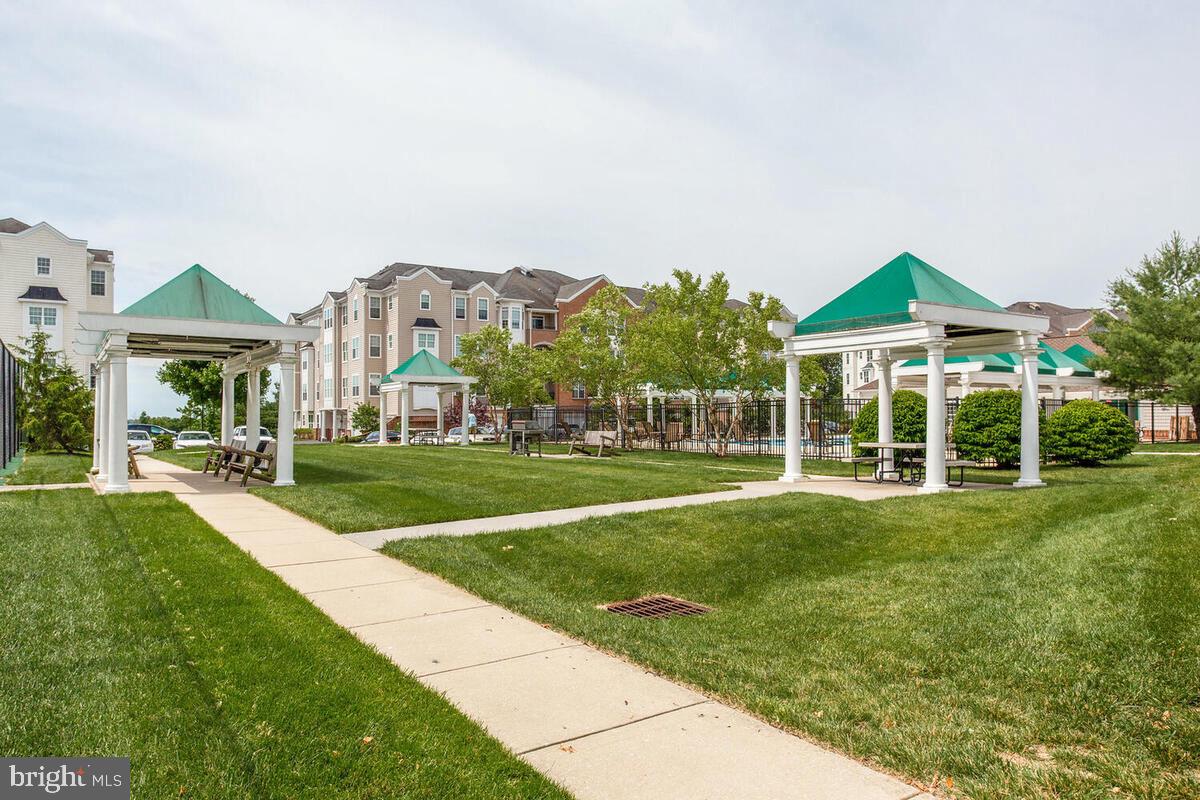 GATHERINGS AT LYNDWOOD - Residential