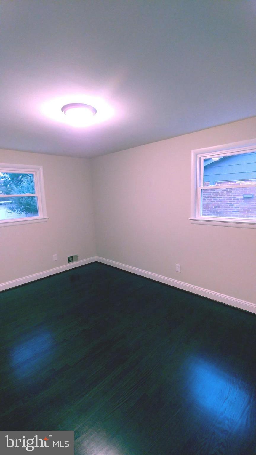 NORTH KENSINGTON - Residential