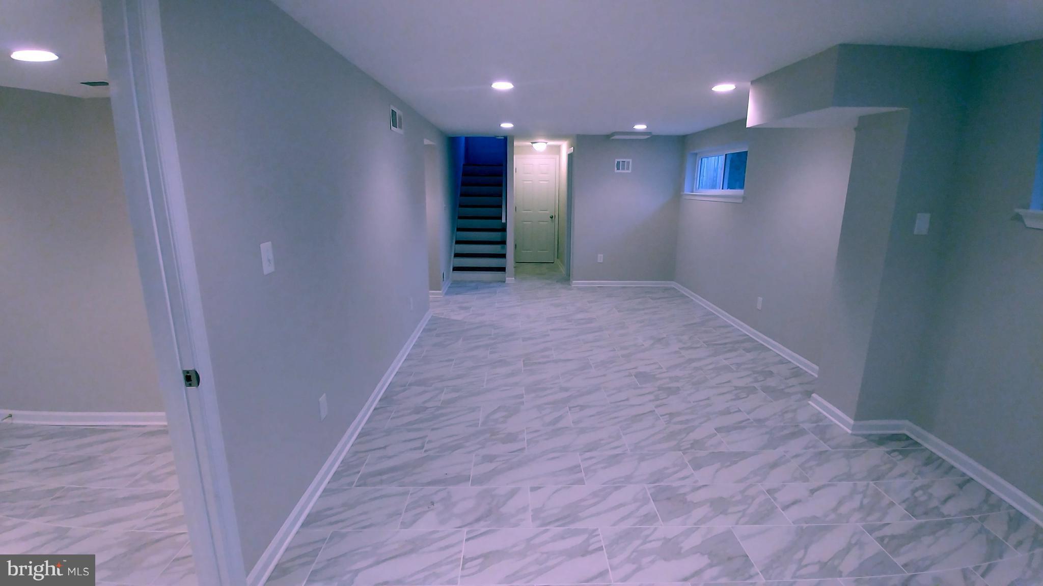 NORTH KENSINGTON - Residential