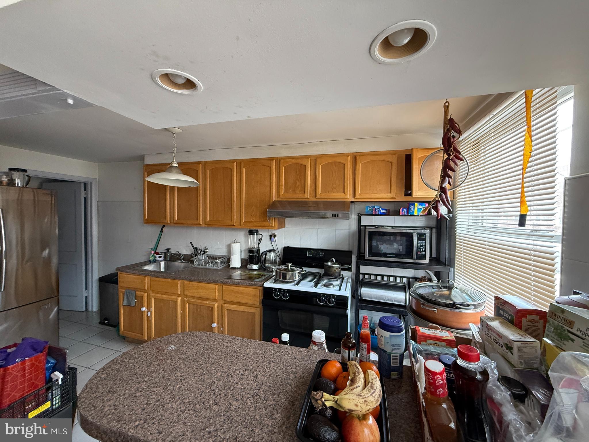 OXFORD CIRCLE - Residential