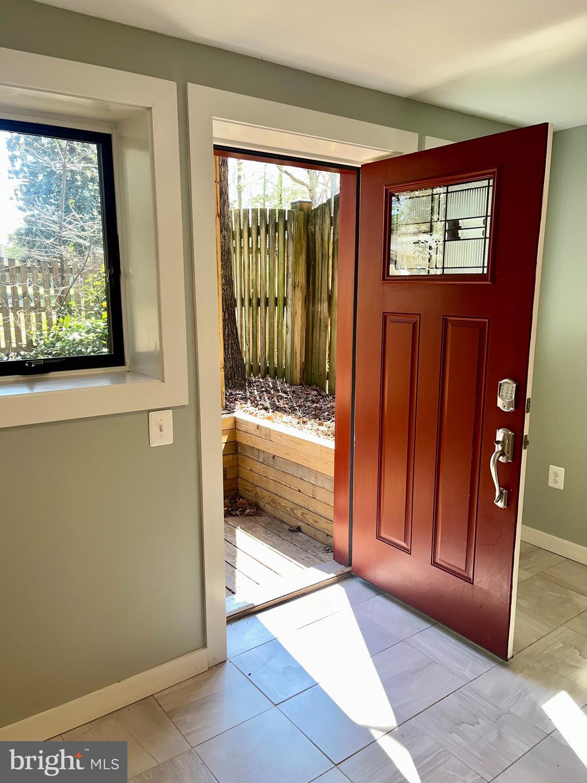 ANNAPOLIS ROADS - Residential Lease