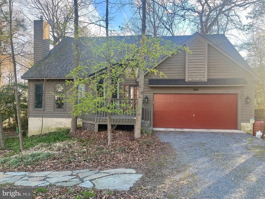 Beautiful studio apartment in Annapolis Roads!  Homeowner lives upstairs; this is a basement studio with a private side entrance.   Dedicated parking space out front.   Full kitchen with room for kitchen table.  The other side of the kitchen is the bedroom/living area with a full bath and laundry.  The unit was completely renovated in the last 2 years, so all newer appliances and vinyl plank flooring.   Electricity and water are included in the monthly rent.