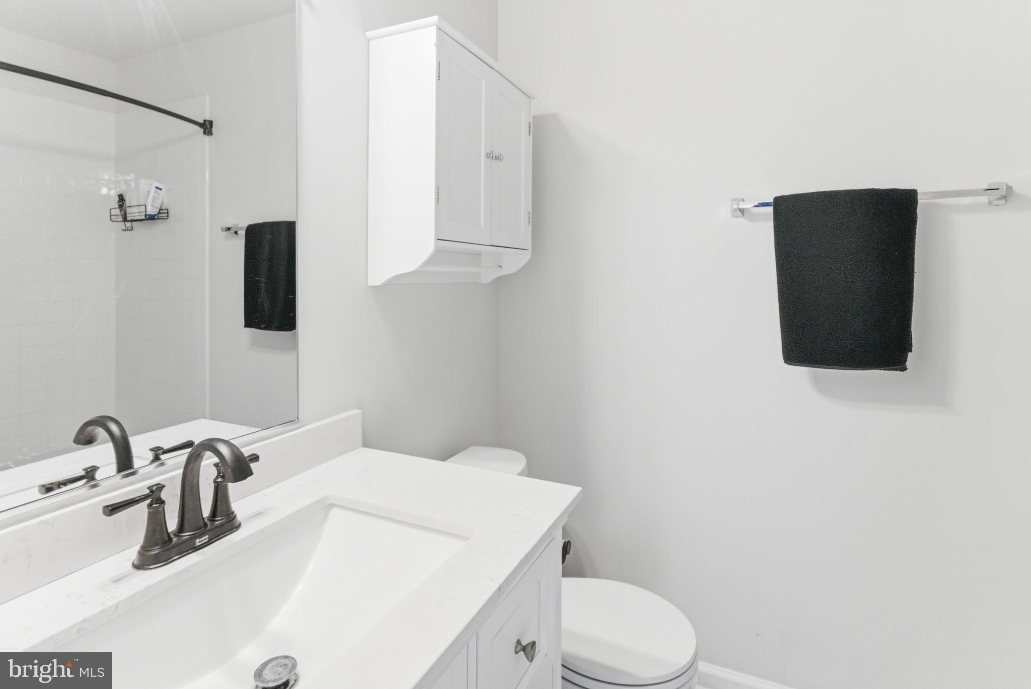 PRESIDENTS POINTE - Residential Lease